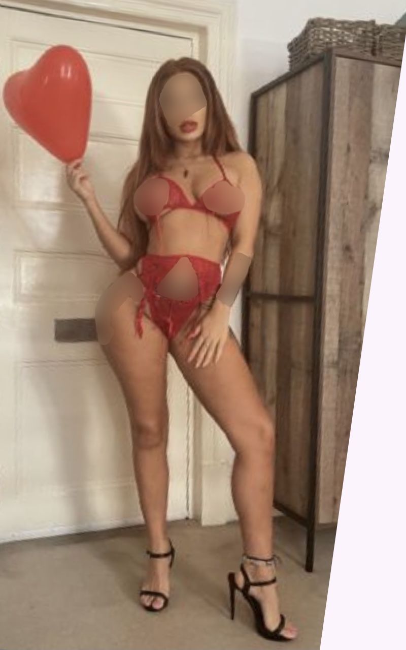 https://cdn.adultwork.com/gallery/G12/8474427.jpg