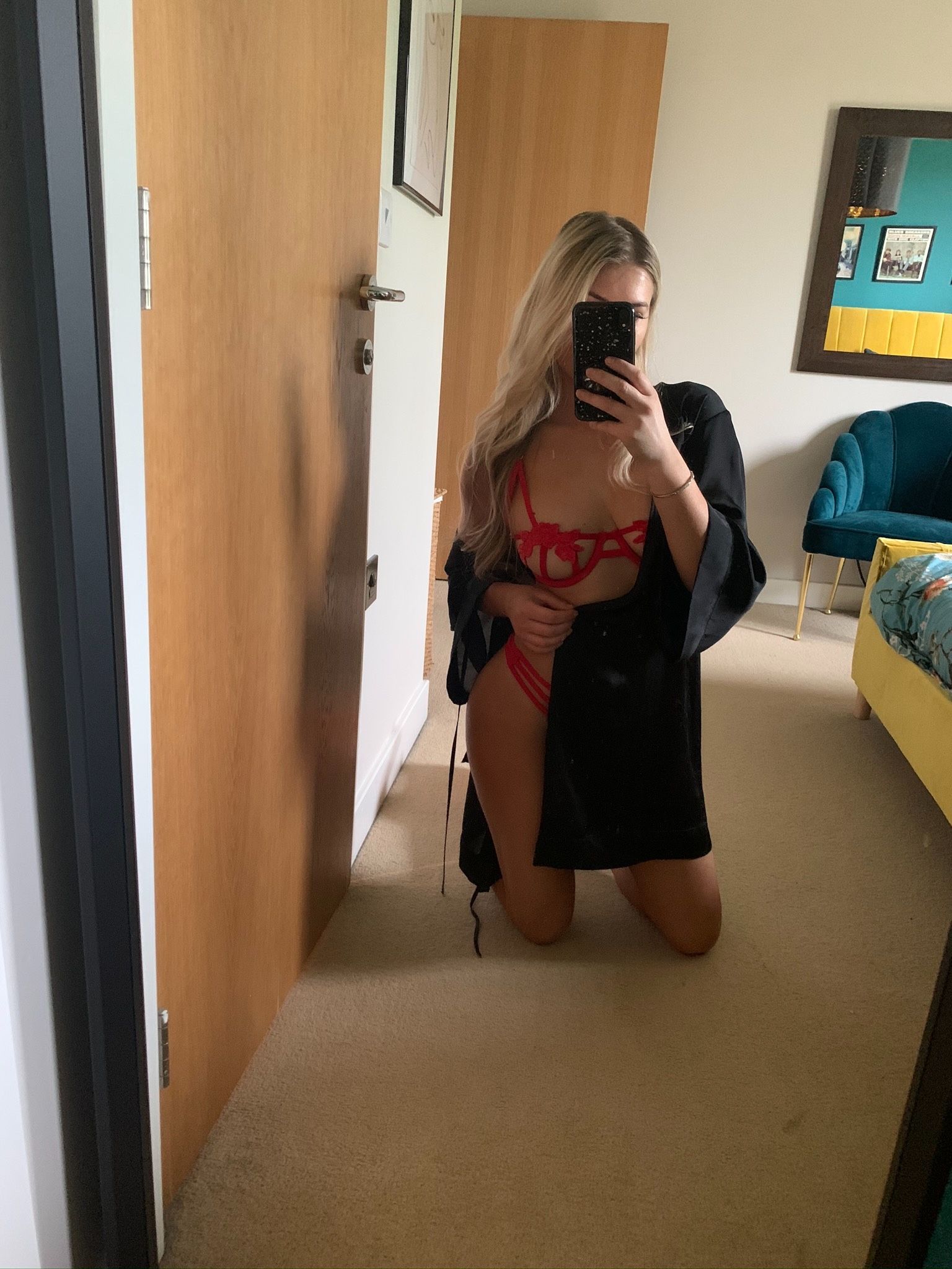 https://cdn.adultwork.com/gallery/G12/8475465.jpg