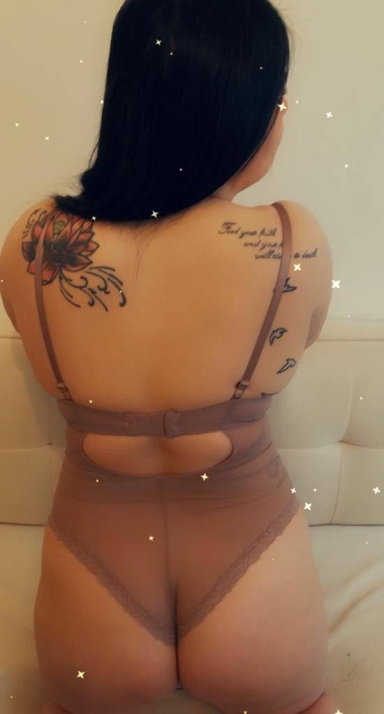 https://cdn.adultwork.com/gallery/G12/8479550.jpg