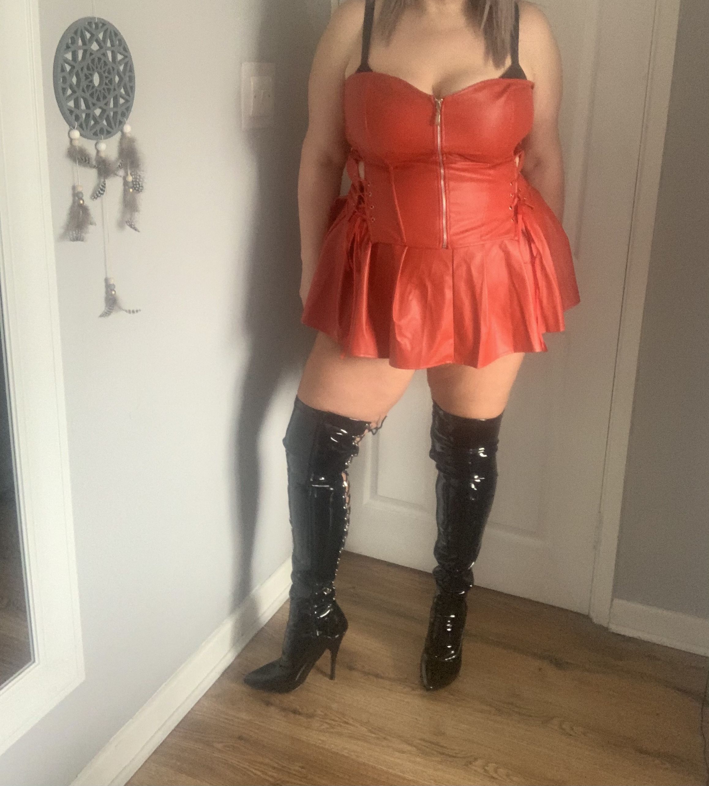 https://cdn.adultwork.com/gallery/G12/8479838.jpg