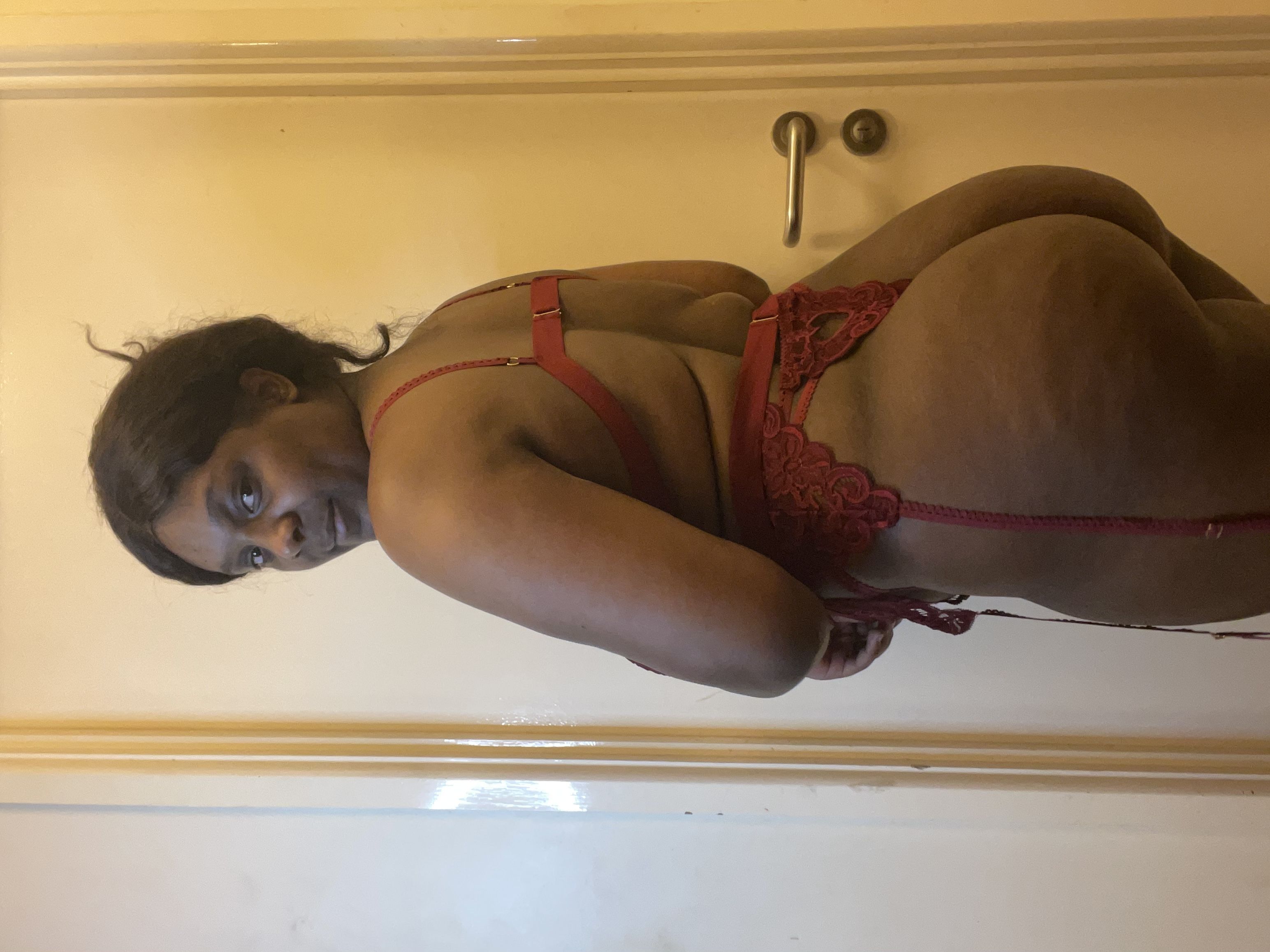 https://cdn.adultwork.com/gallery/G12/8481462.jpg