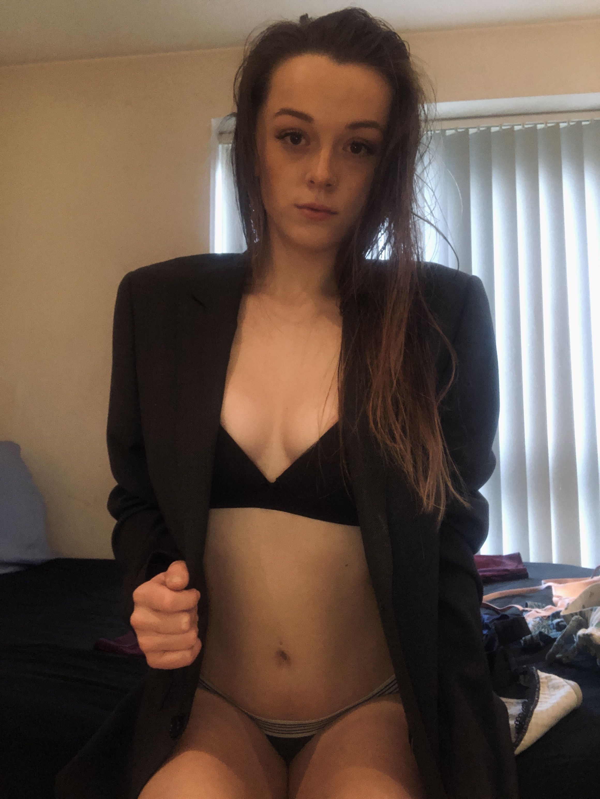 https://cdn.adultwork.com/gallery/G12/8481949.jpg