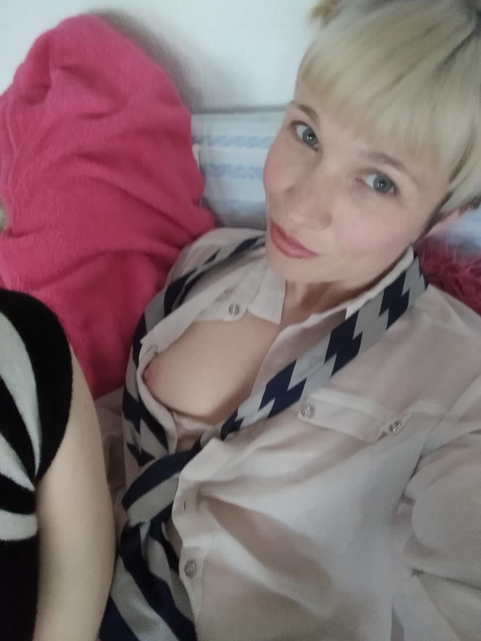 https://cdn.adultwork.com/gallery/G12/8482234.jpg