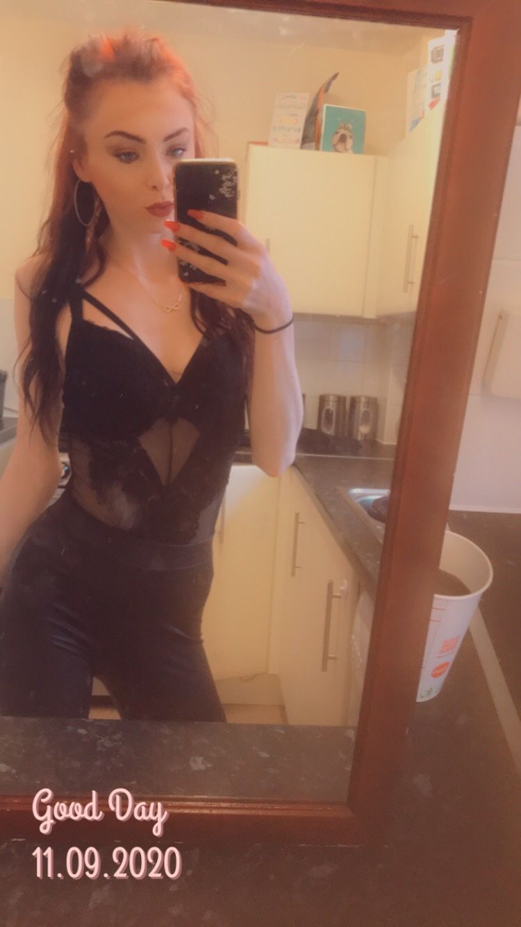 https://cdn.adultwork.com/gallery/G12/8483382.jpg