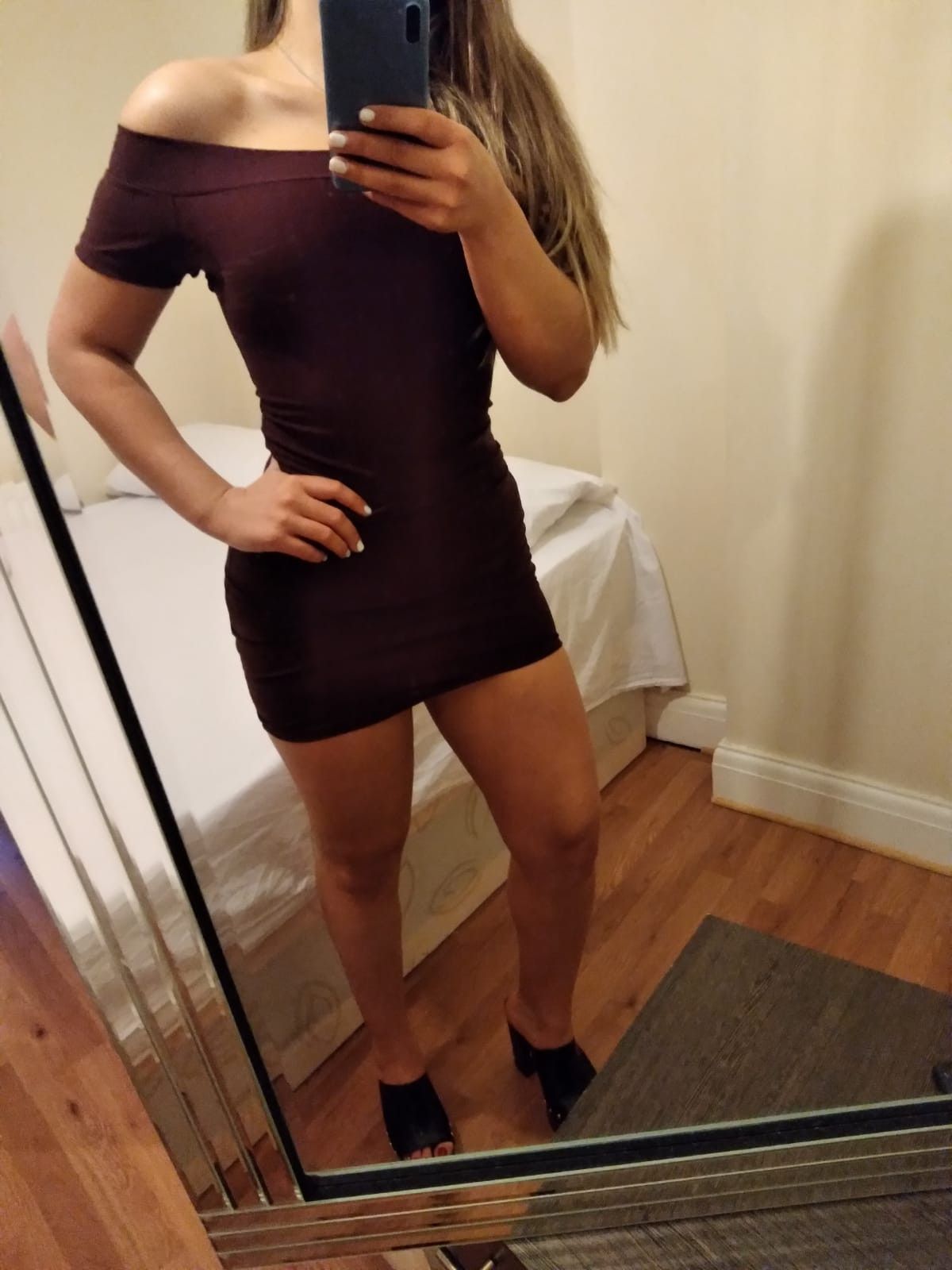 https://cdn.adultwork.com/gallery/G12/8484473.jpg