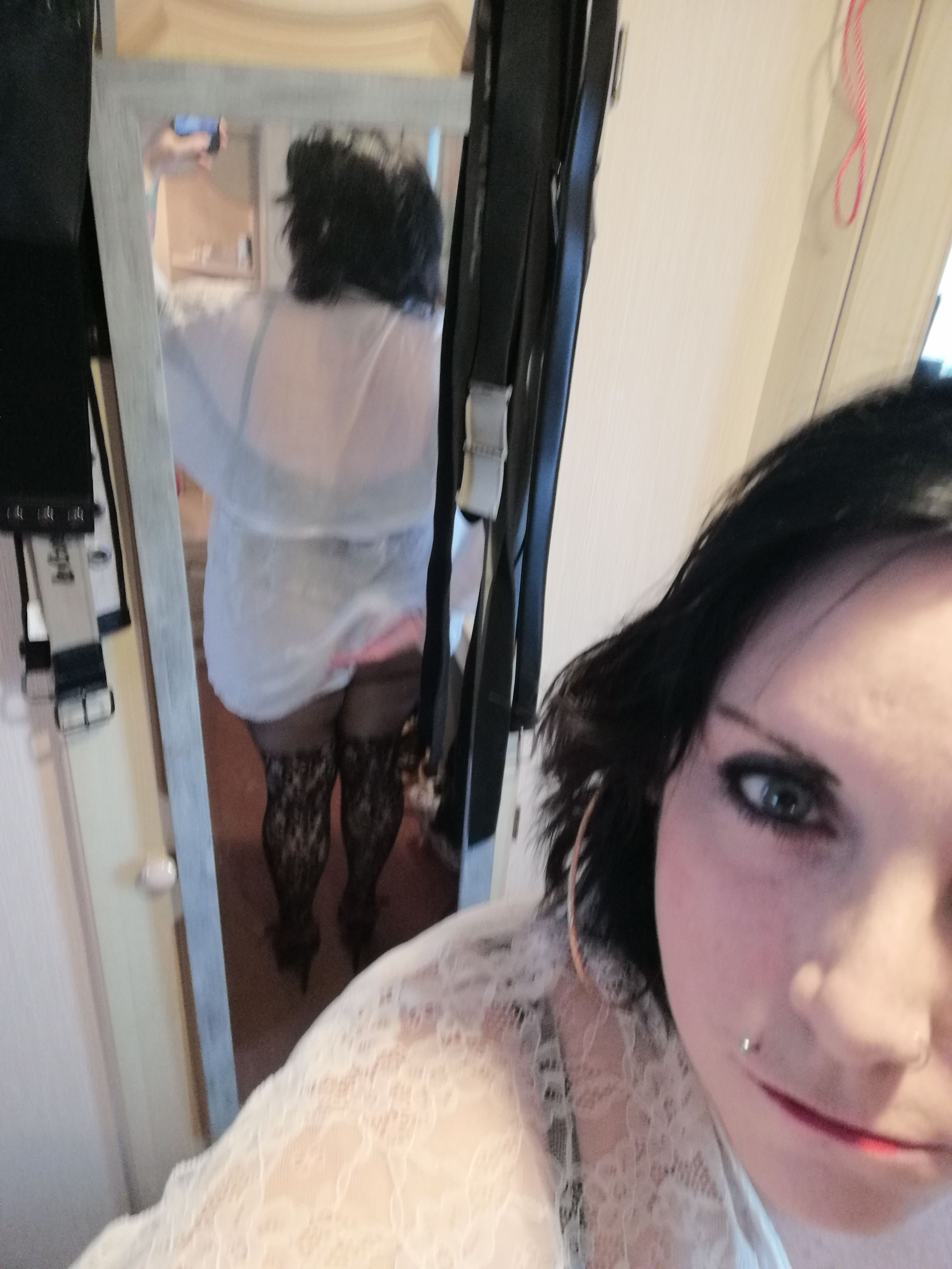 https://cdn.adultwork.com/gallery/G12/8488922.jpg