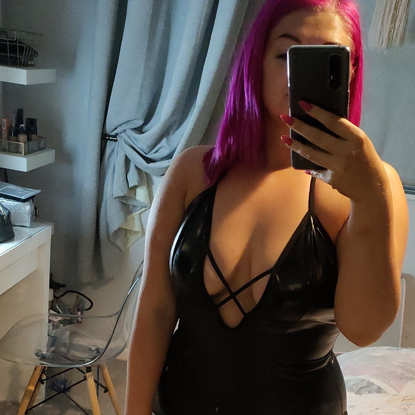 https://cdn.adultwork.com/gallery/G12/8492118.jpg