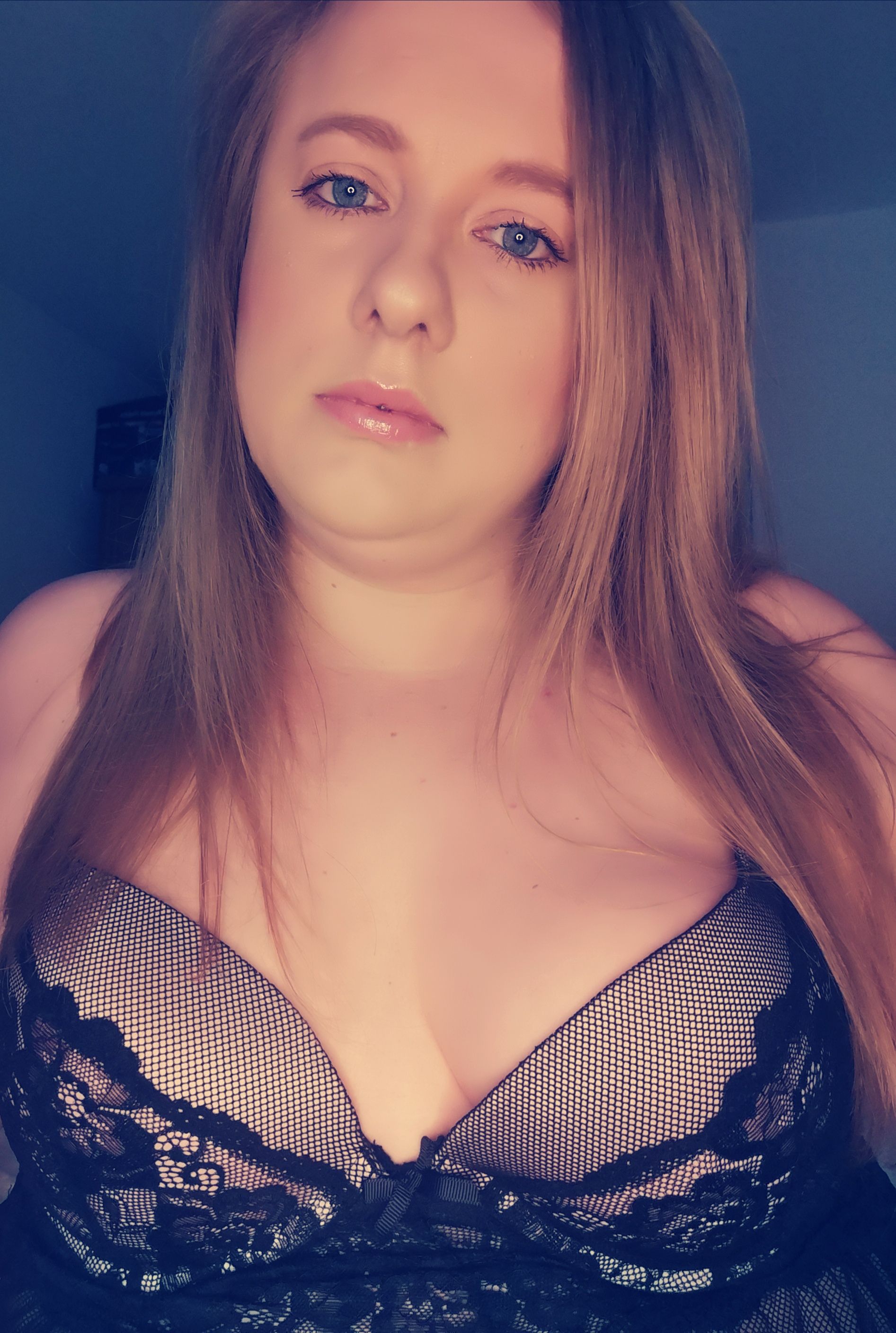 https://cdn.adultwork.com/gallery/G12/8492725.jpg