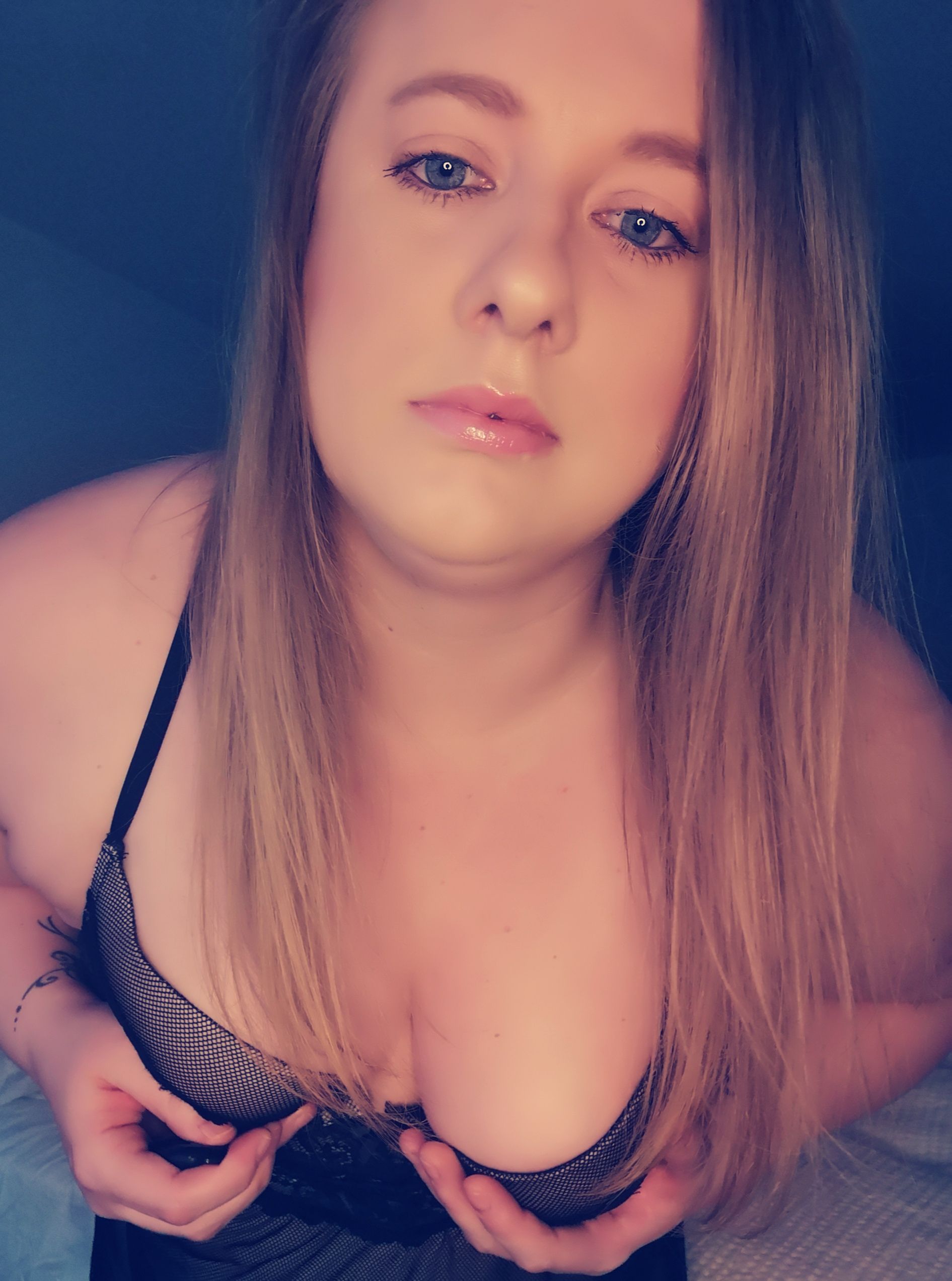 https://cdn.adultwork.com/gallery/G12/8492728.jpg