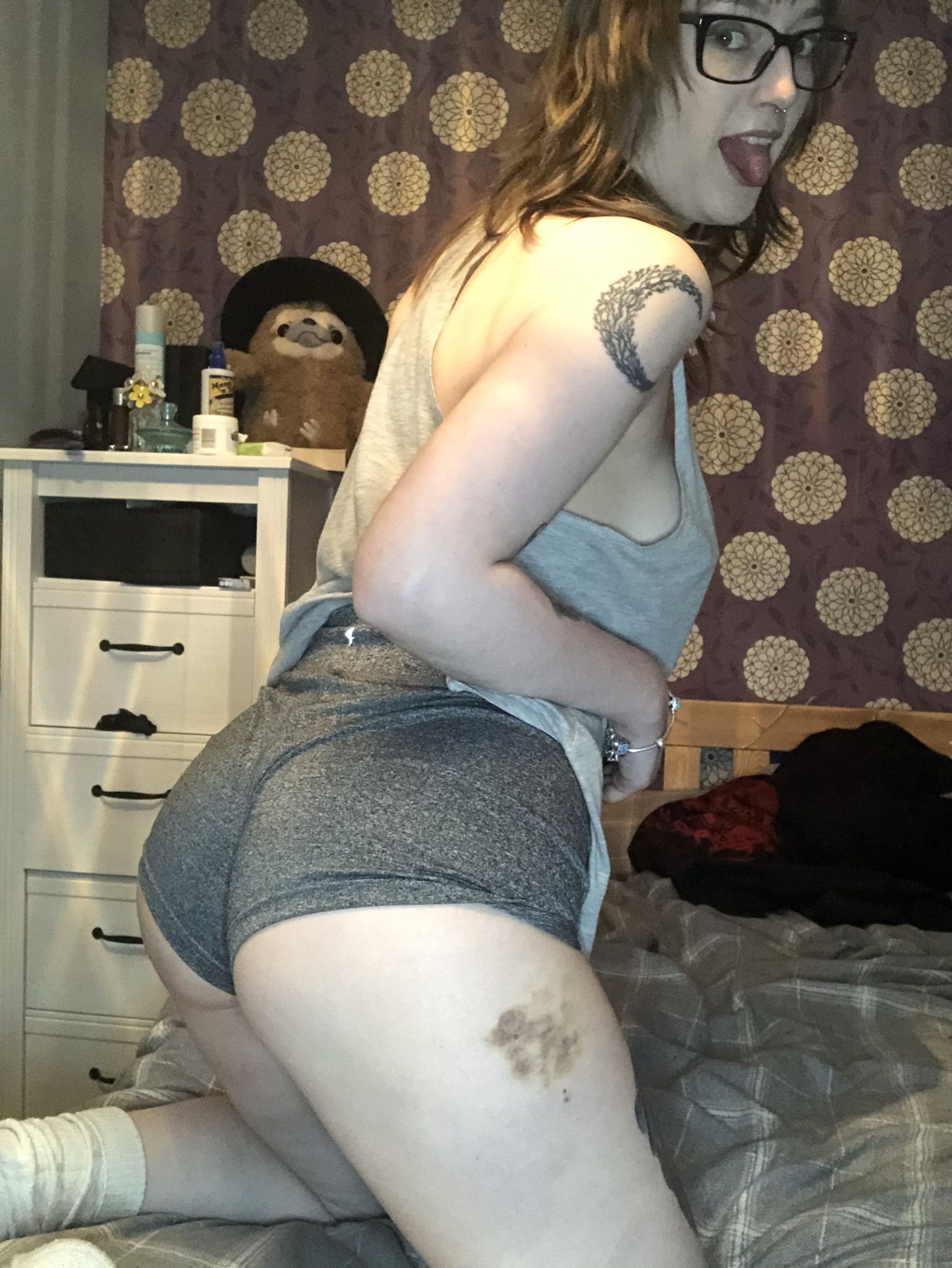 https://cdn.adultwork.com/gallery/G12/8494590.jpg