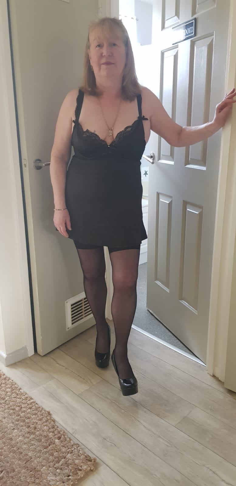 https://cdn.adultwork.com/gallery/G12/8500951.jpg