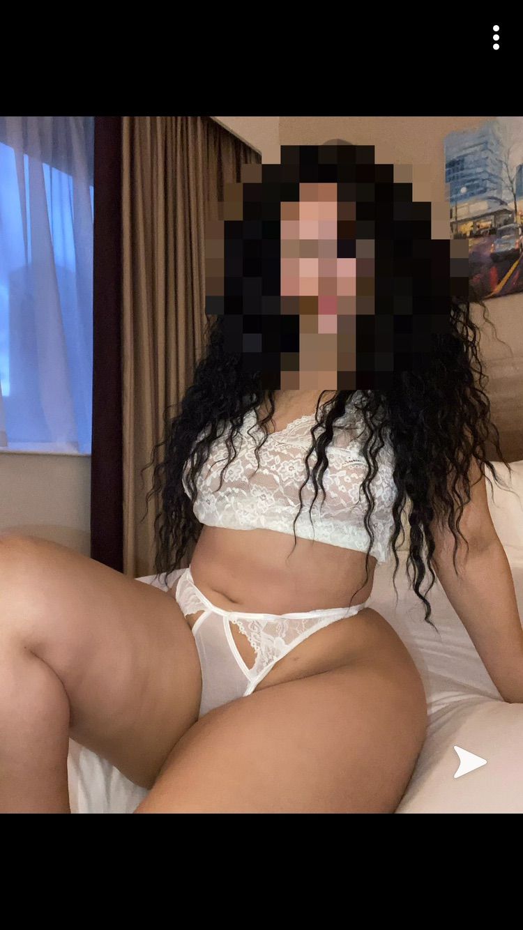 https://cdn.adultwork.com/gallery/G12/8502042.jpg