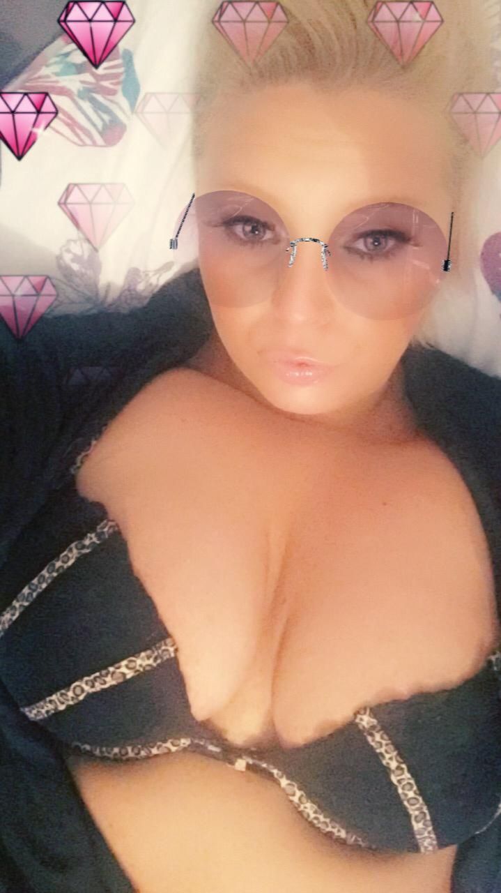 https://cdn.adultwork.com/gallery/G12/8502088.jpg