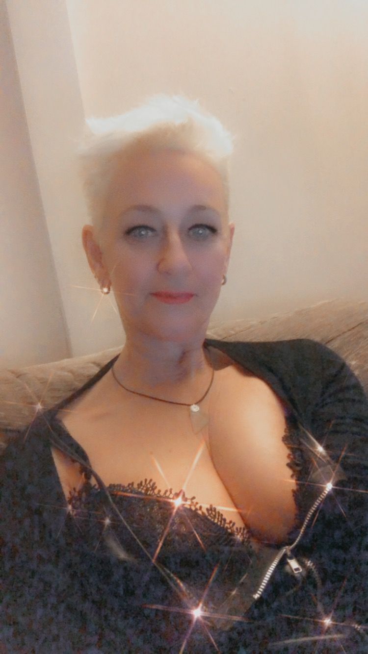 https://cdn.adultwork.com/gallery/G12/8502728.jpg