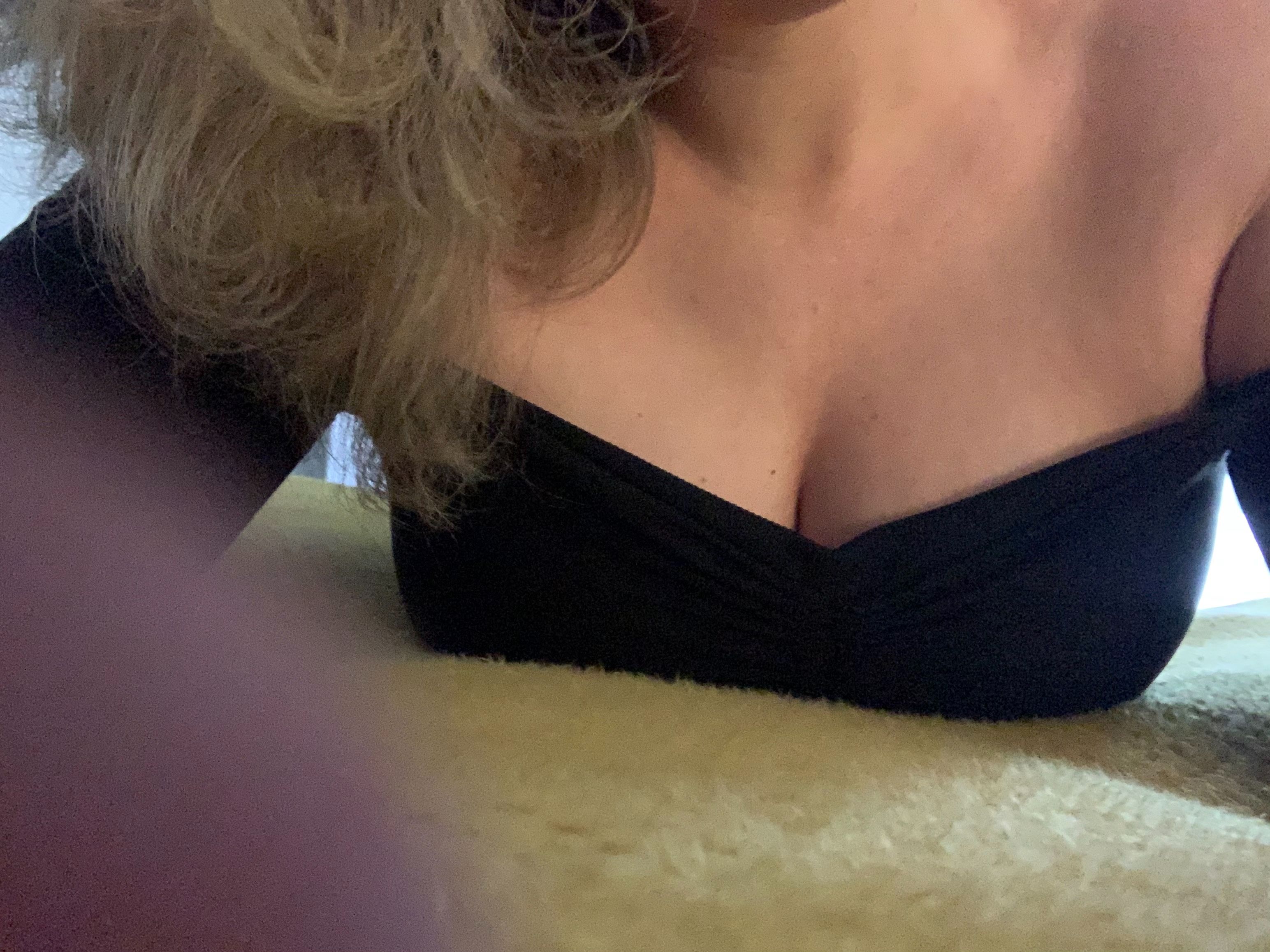 https://cdn.adultwork.com/gallery/G12/8503309.jpg