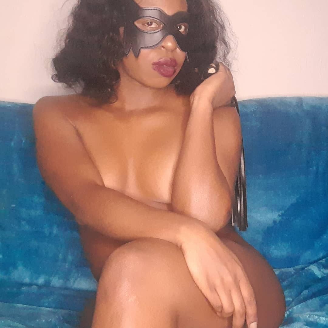 https://cdn.adultwork.com/gallery/G12/8505257.jpg