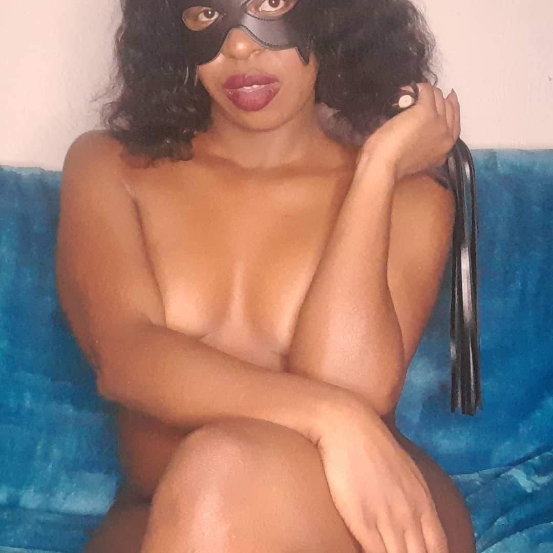 https://cdn.adultwork.com/gallery/G12/8505258.jpg