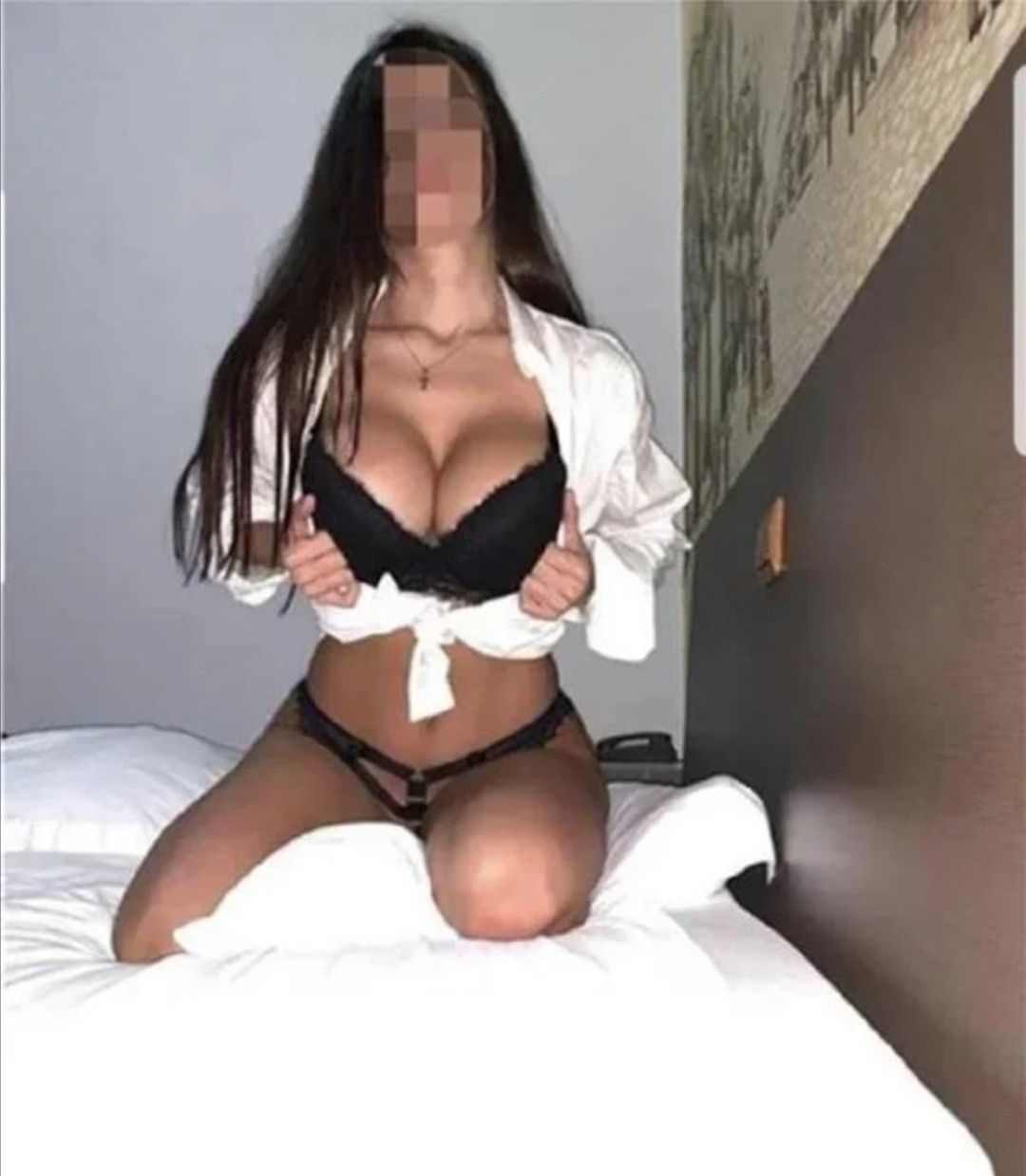 https://cdn.adultwork.com/gallery/G12/8506832.jpg