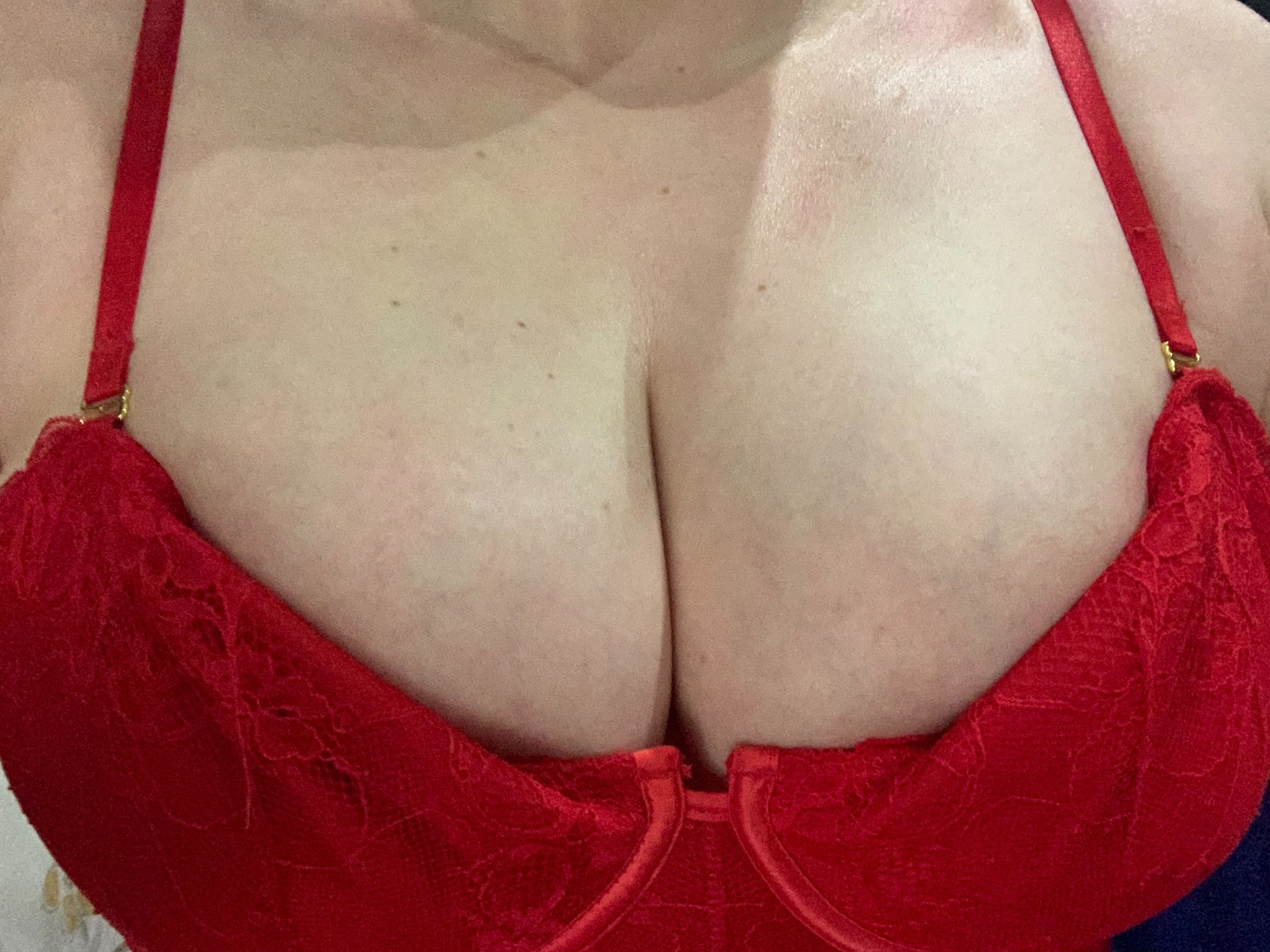 https://cdn.adultwork.com/gallery/G12/8507283.jpg