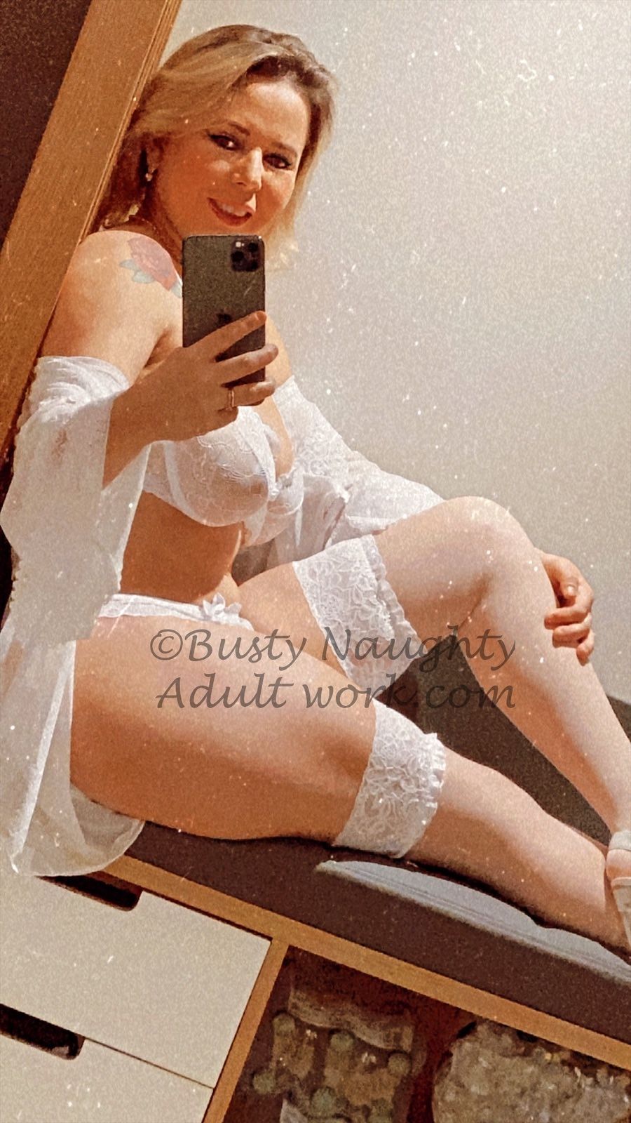 https://cdn.adultwork.com/gallery/G12/8507939.jpg