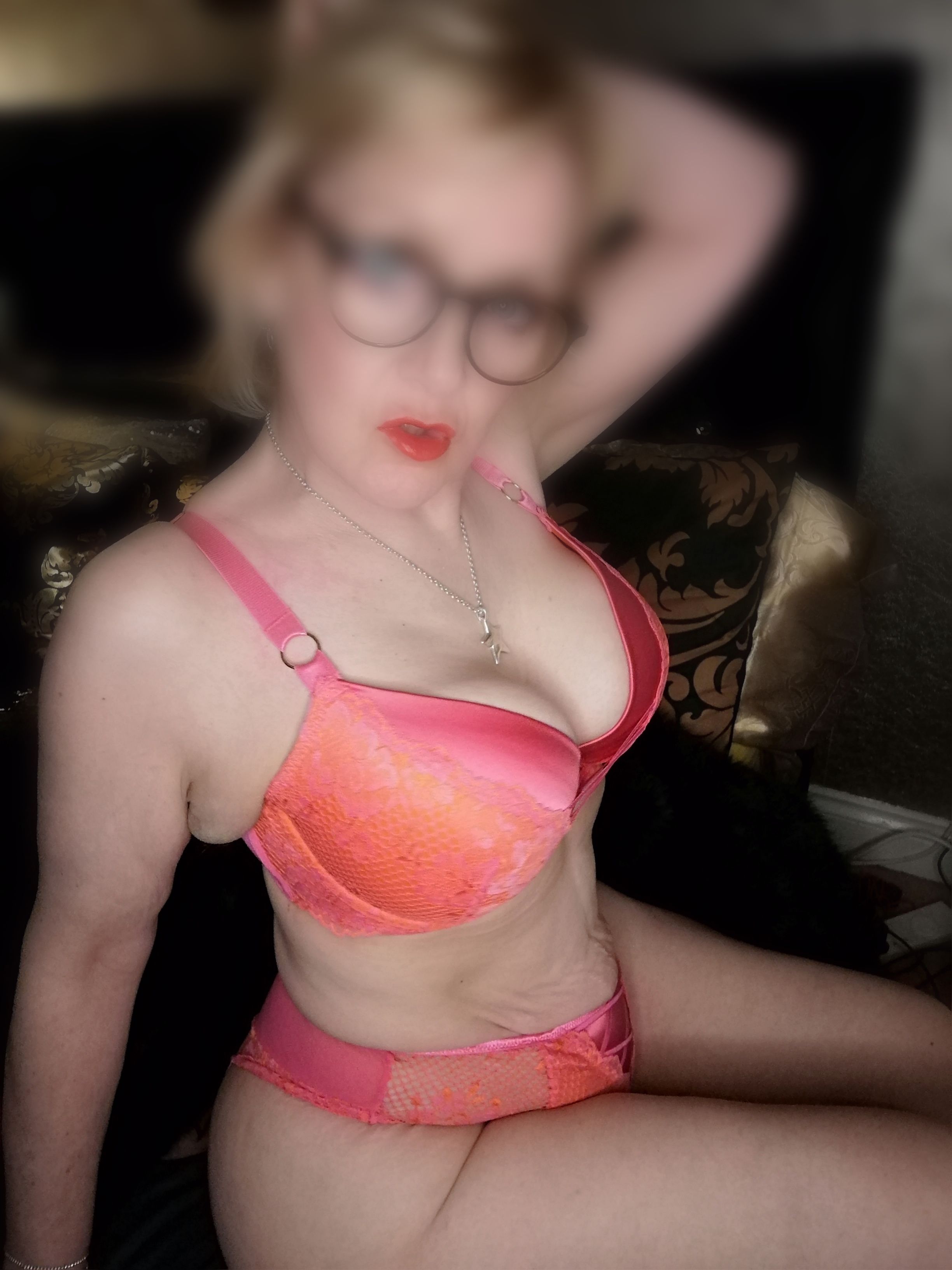 https://cdn.adultwork.com/gallery/G12/8508132.jpg