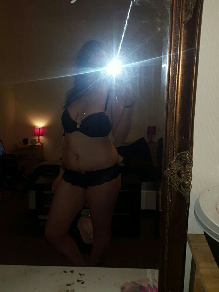 https://cdn.adultwork.com/gallery/G12/8508534.jpg