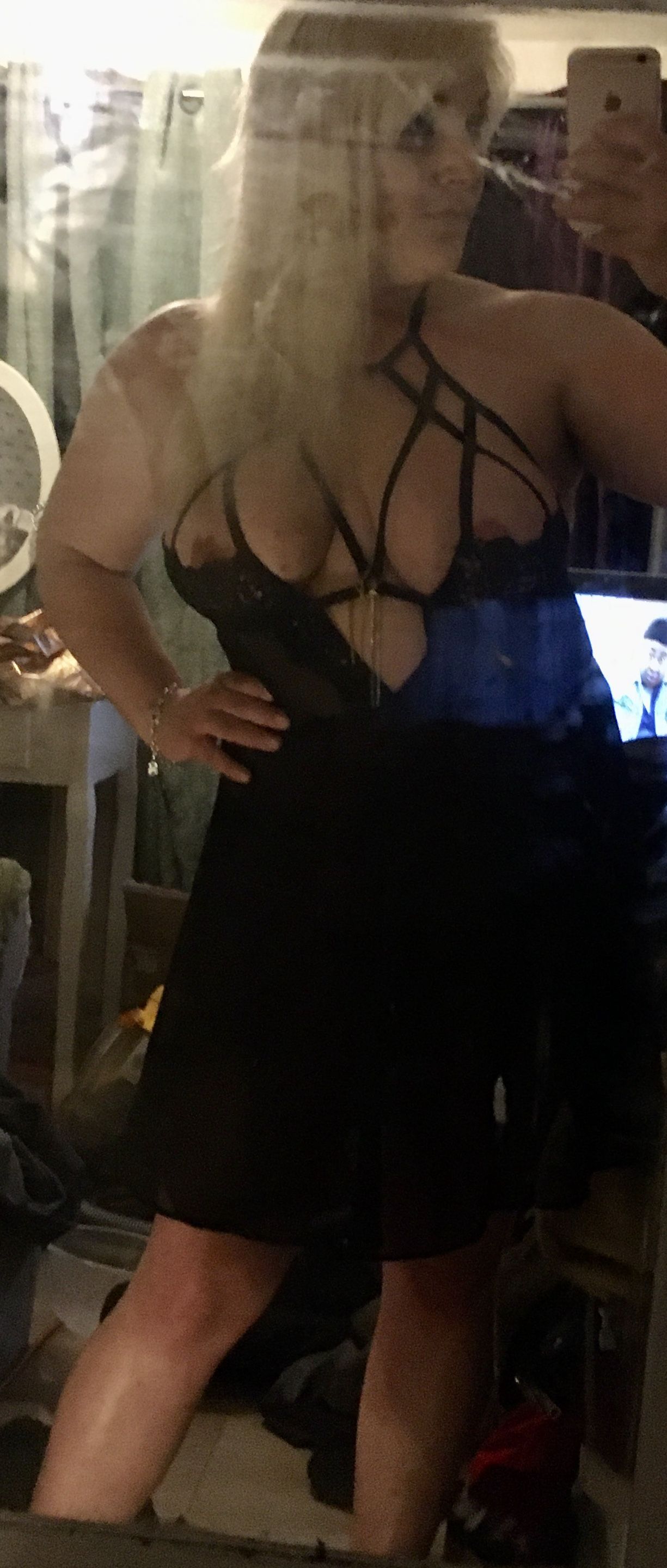 https://cdn.adultwork.com/gallery/G12/8508731.jpg