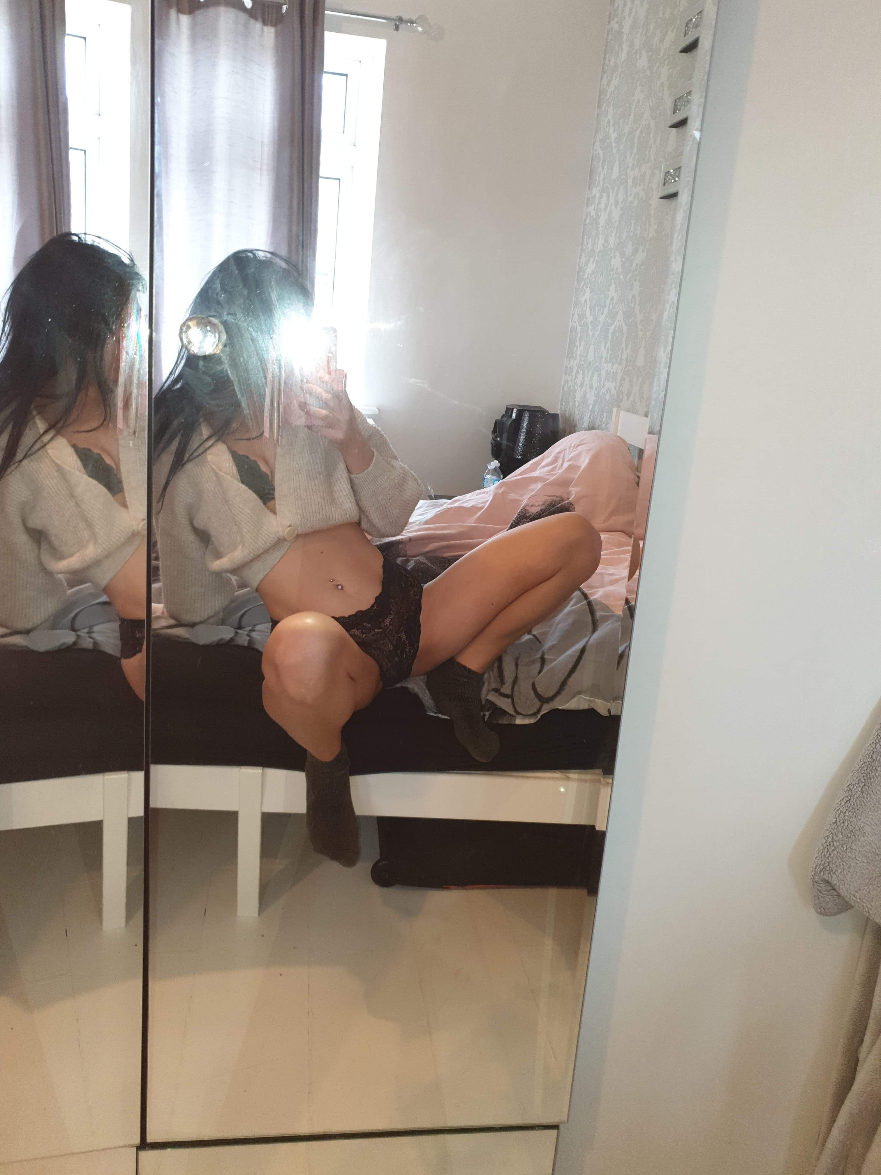 https://cdn.adultwork.com/gallery/G12/8508970.jpg