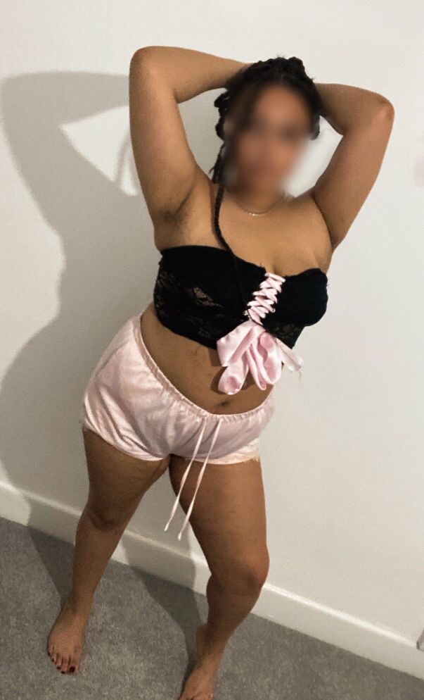 https://cdn.adultwork.com/gallery/G12/8509533.jpg