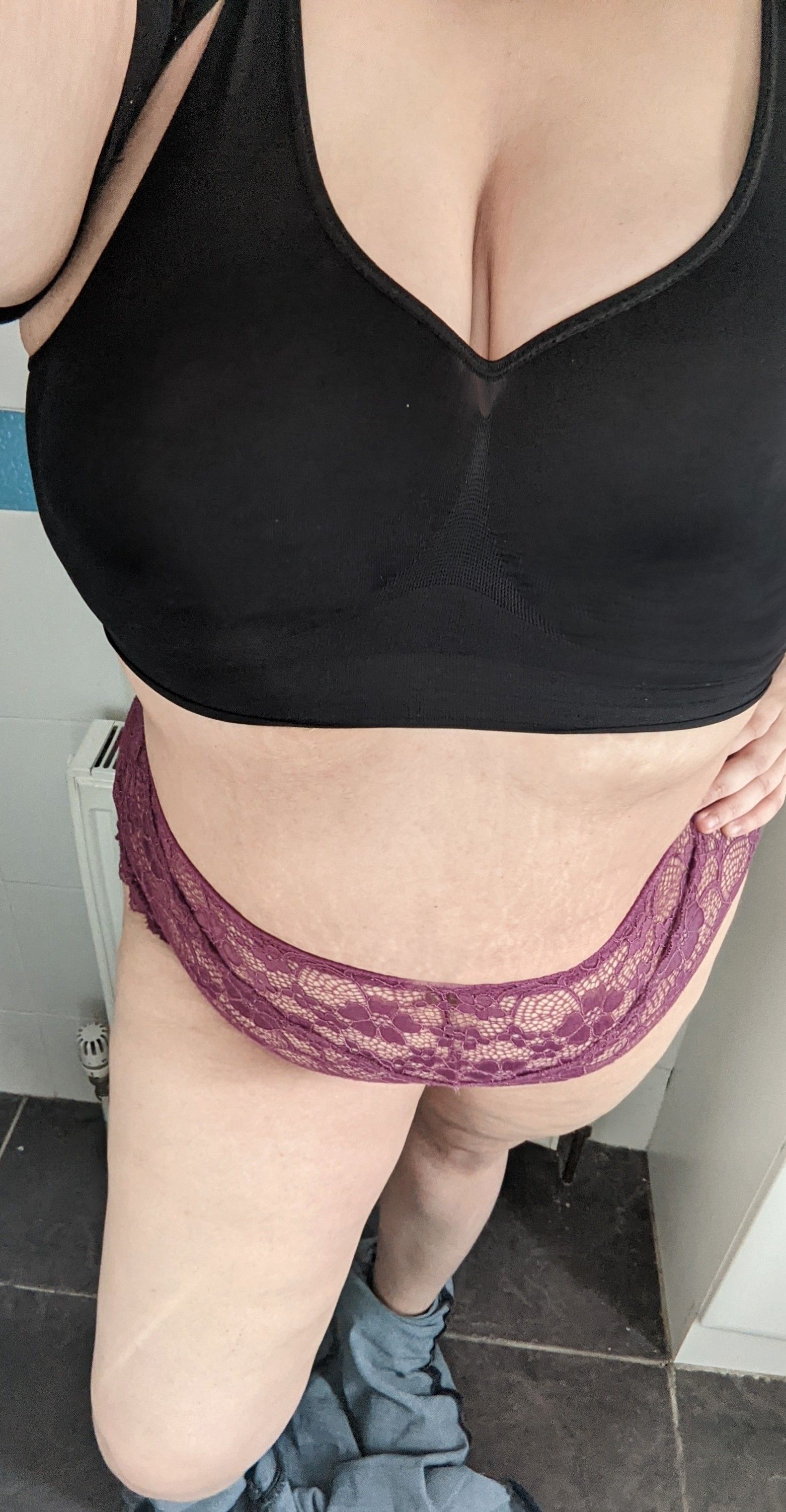 https://cdn.adultwork.com/gallery/G12/8512465.jpg