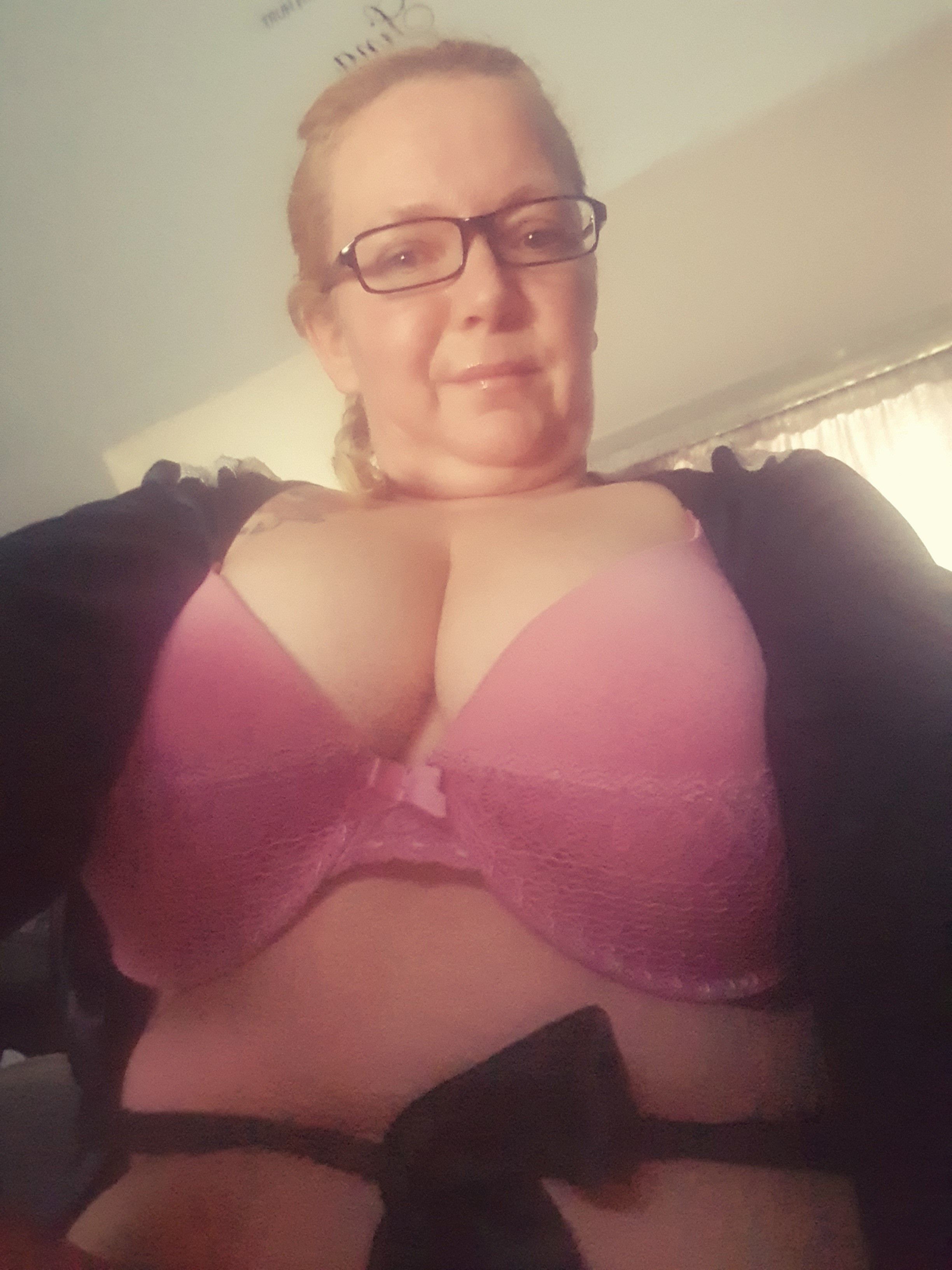 https://cdn.adultwork.com/gallery/G12/8519967.jpg