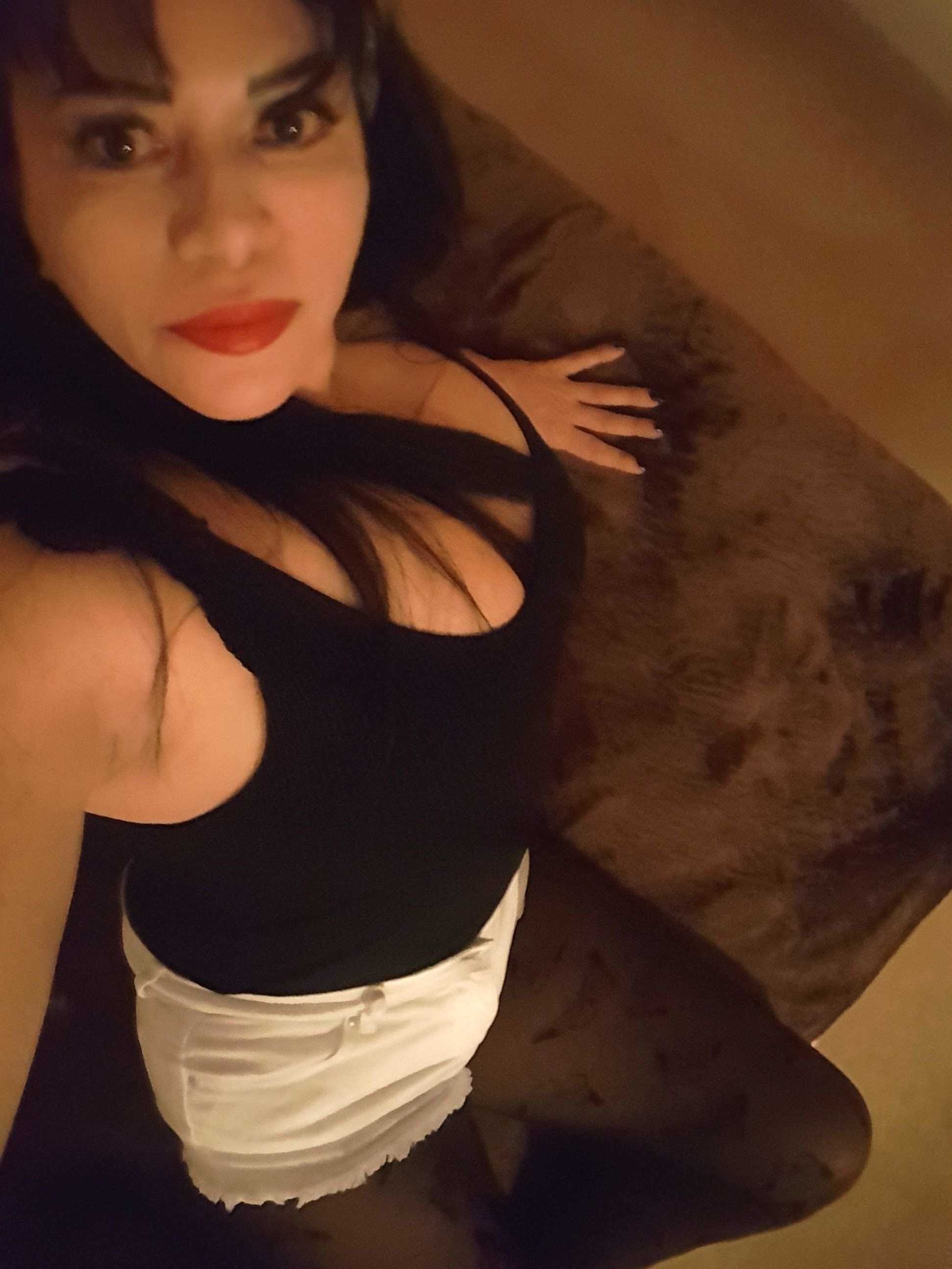 https://cdn.adultwork.com/gallery/G12/8521302.jpg