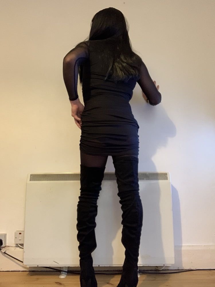 https://cdn.adultwork.com/gallery/G12/8526344.jpg