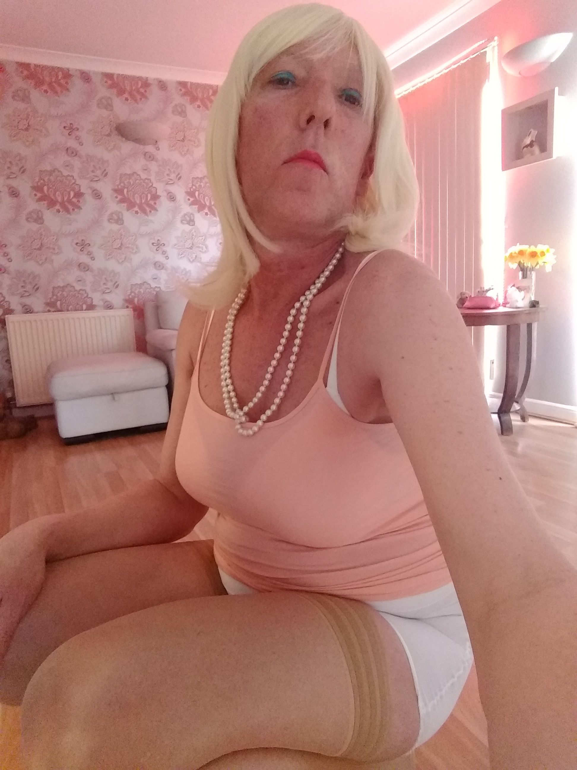 https://cdn.adultwork.com/gallery/G12/8526584.jpg