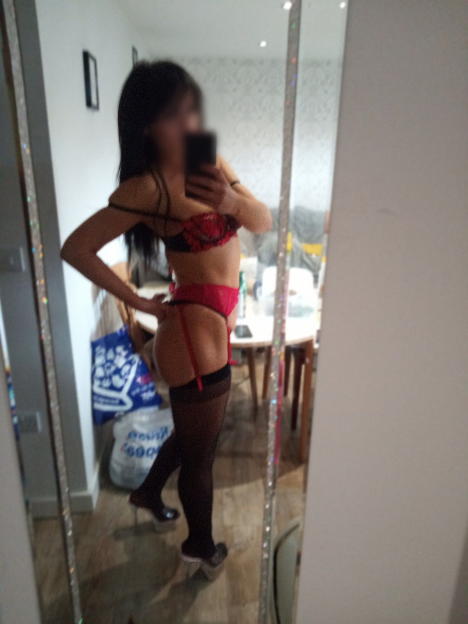 https://cdn.adultwork.com/gallery/G12/8533868.jpg