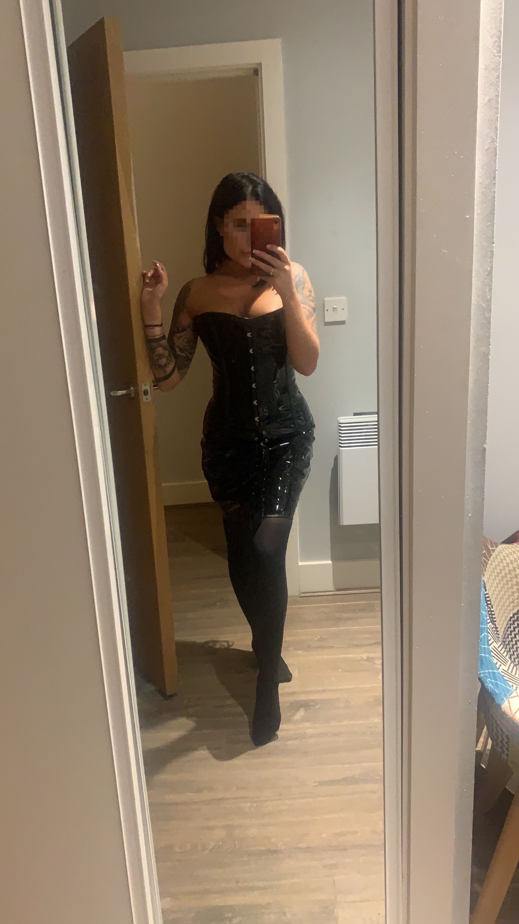 https://cdn.adultwork.com/gallery/G12/8535170.jpg