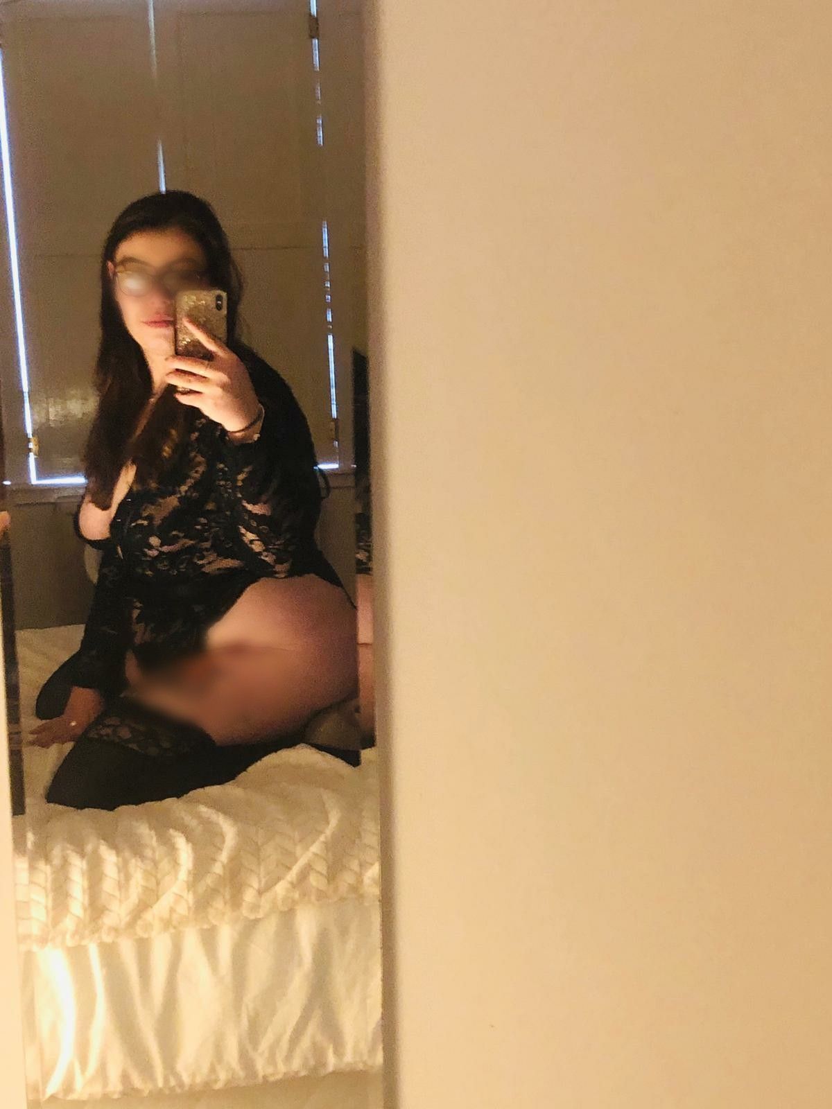 https://cdn.adultwork.com/gallery/G12/8535932.jpg