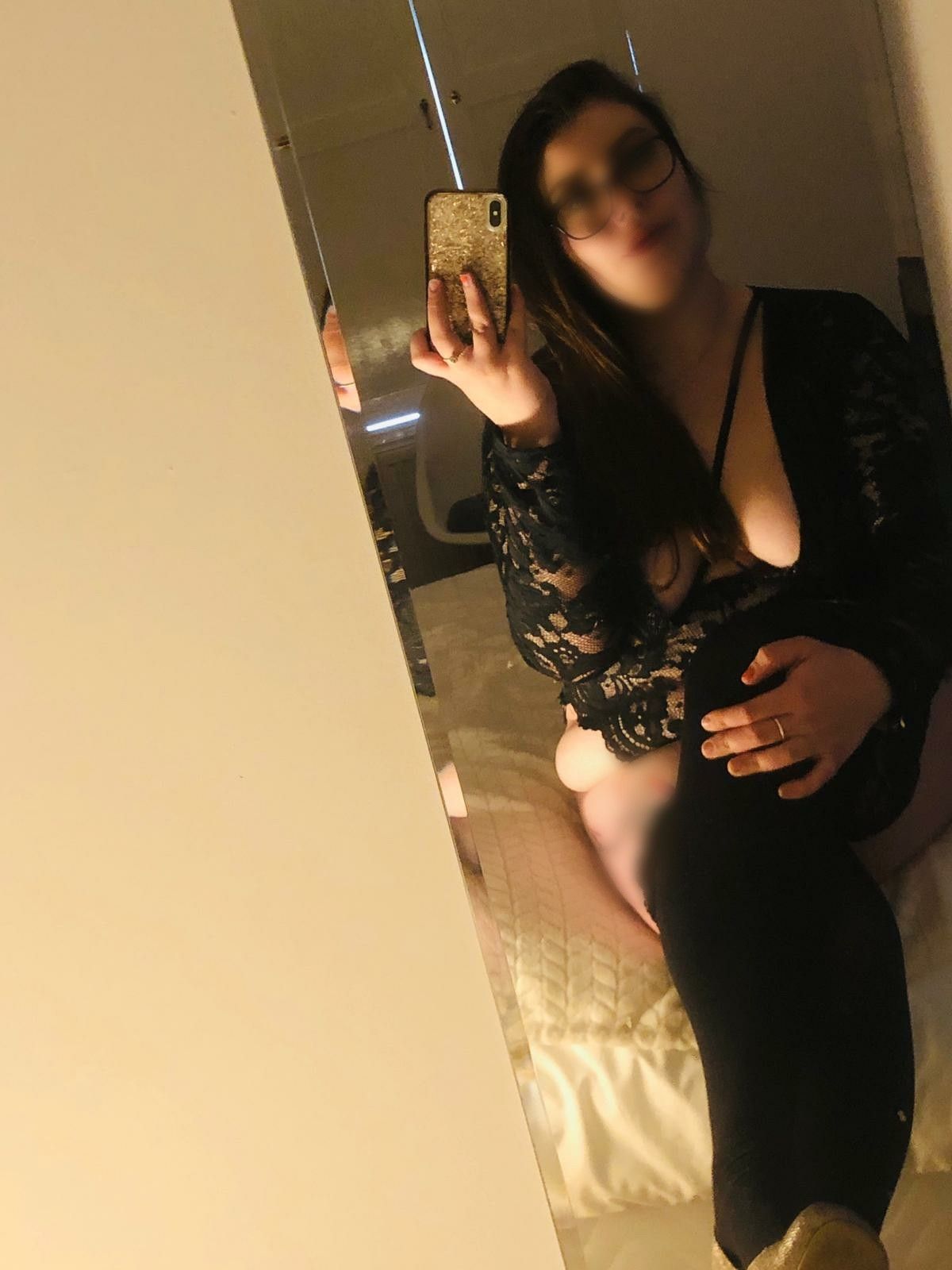 https://cdn.adultwork.com/gallery/G12/8535933.jpg