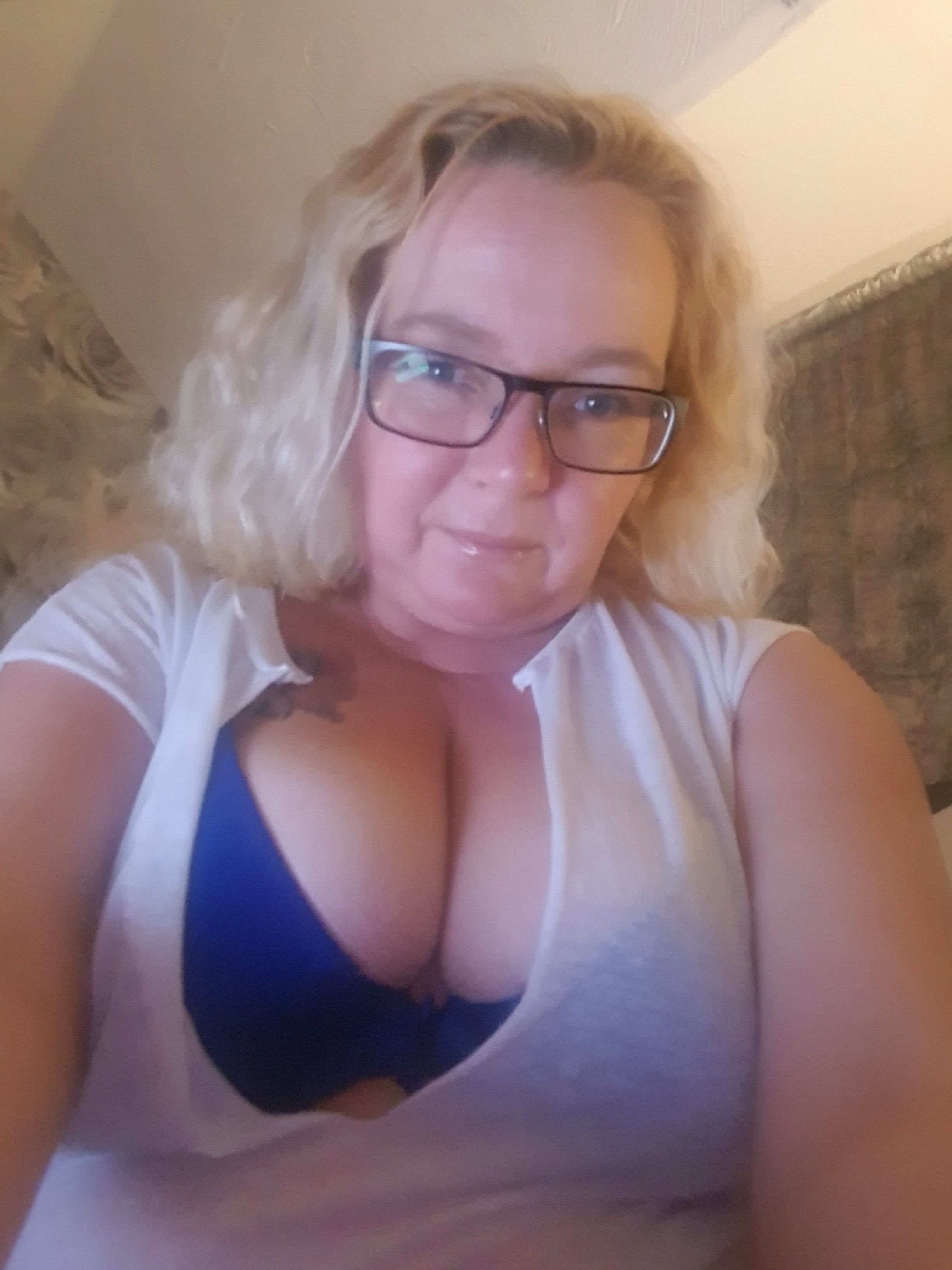 https://cdn.adultwork.com/gallery/G12/8536044.jpg