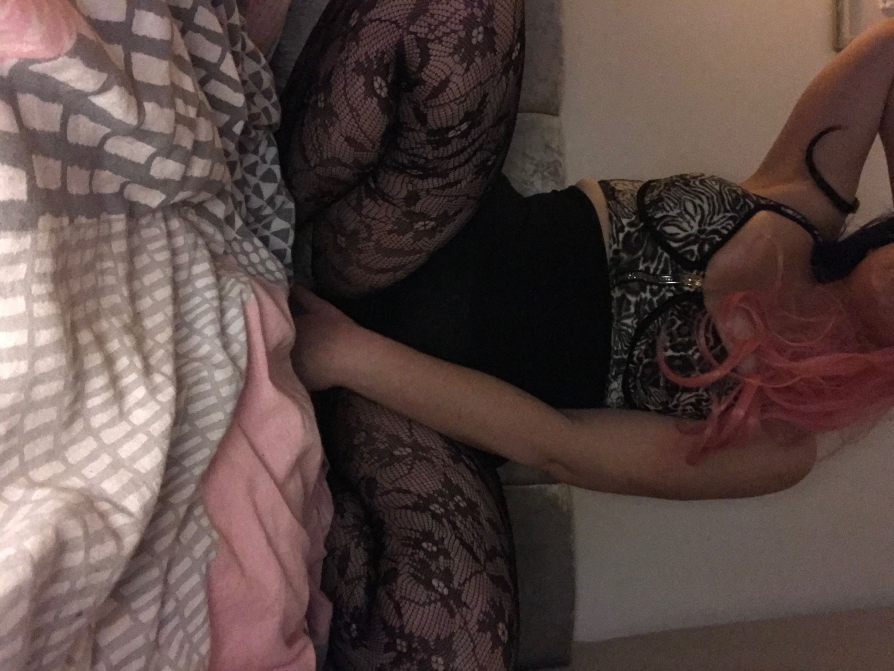 https://cdn.adultwork.com/gallery/G12/8536240.jpg