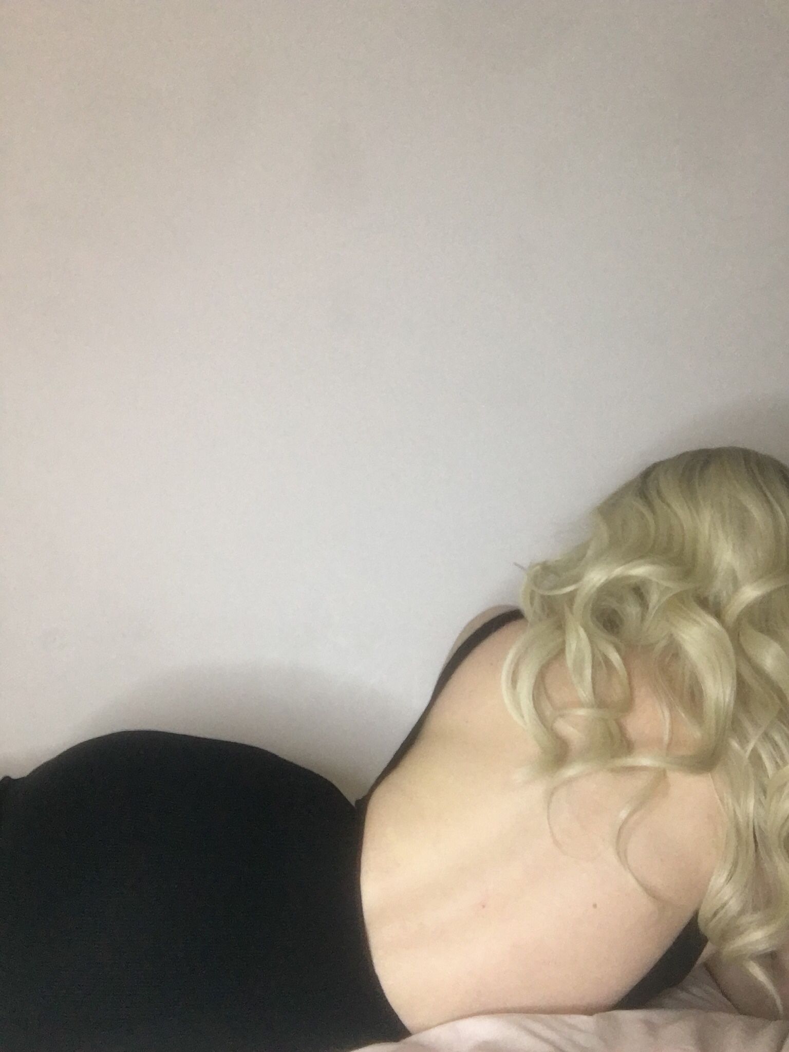 https://cdn.adultwork.com/gallery/G12/8537227.jpg