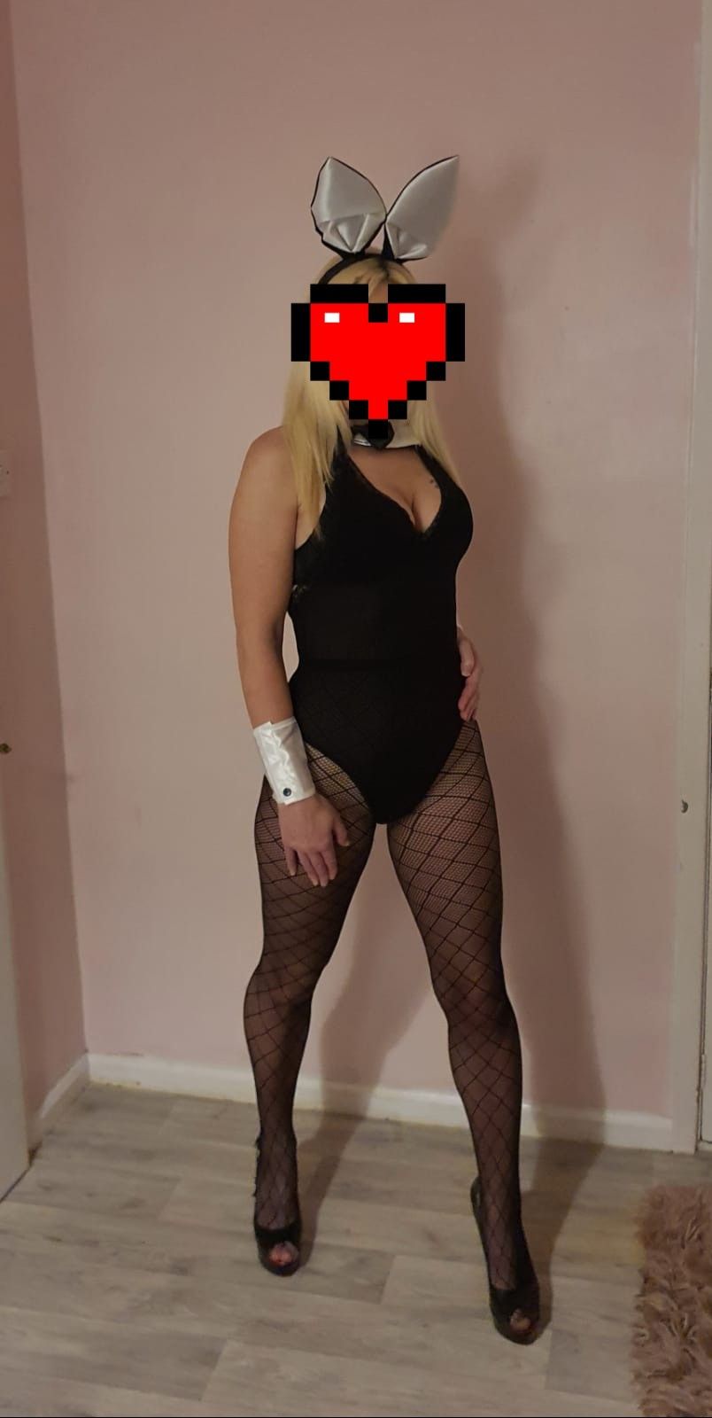 https://cdn.adultwork.com/gallery/G12/8537679.jpg