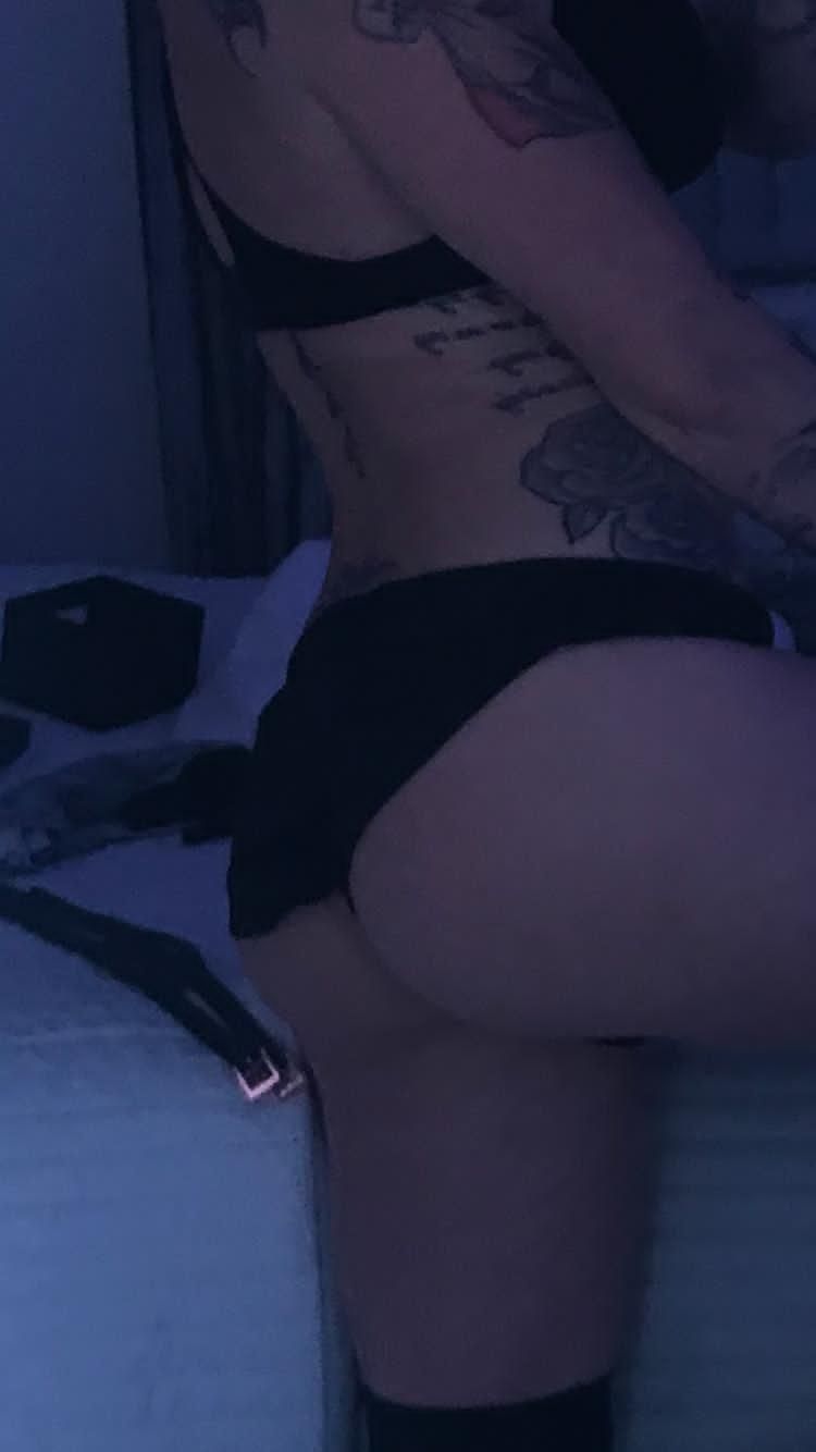 https://cdn.adultwork.com/gallery/G12/8540125.jpg