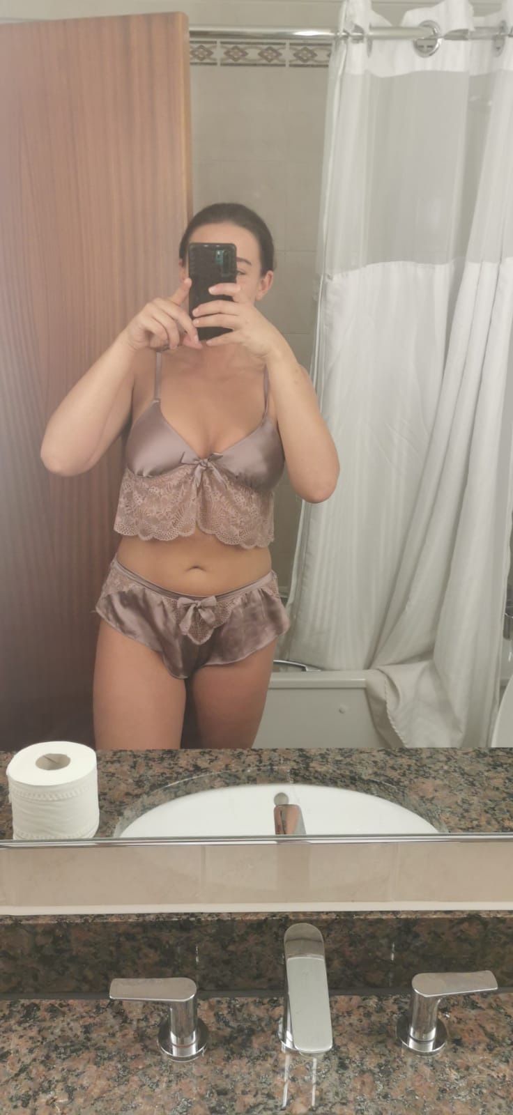 https://cdn.adultwork.com/gallery/G12/8547721.jpg