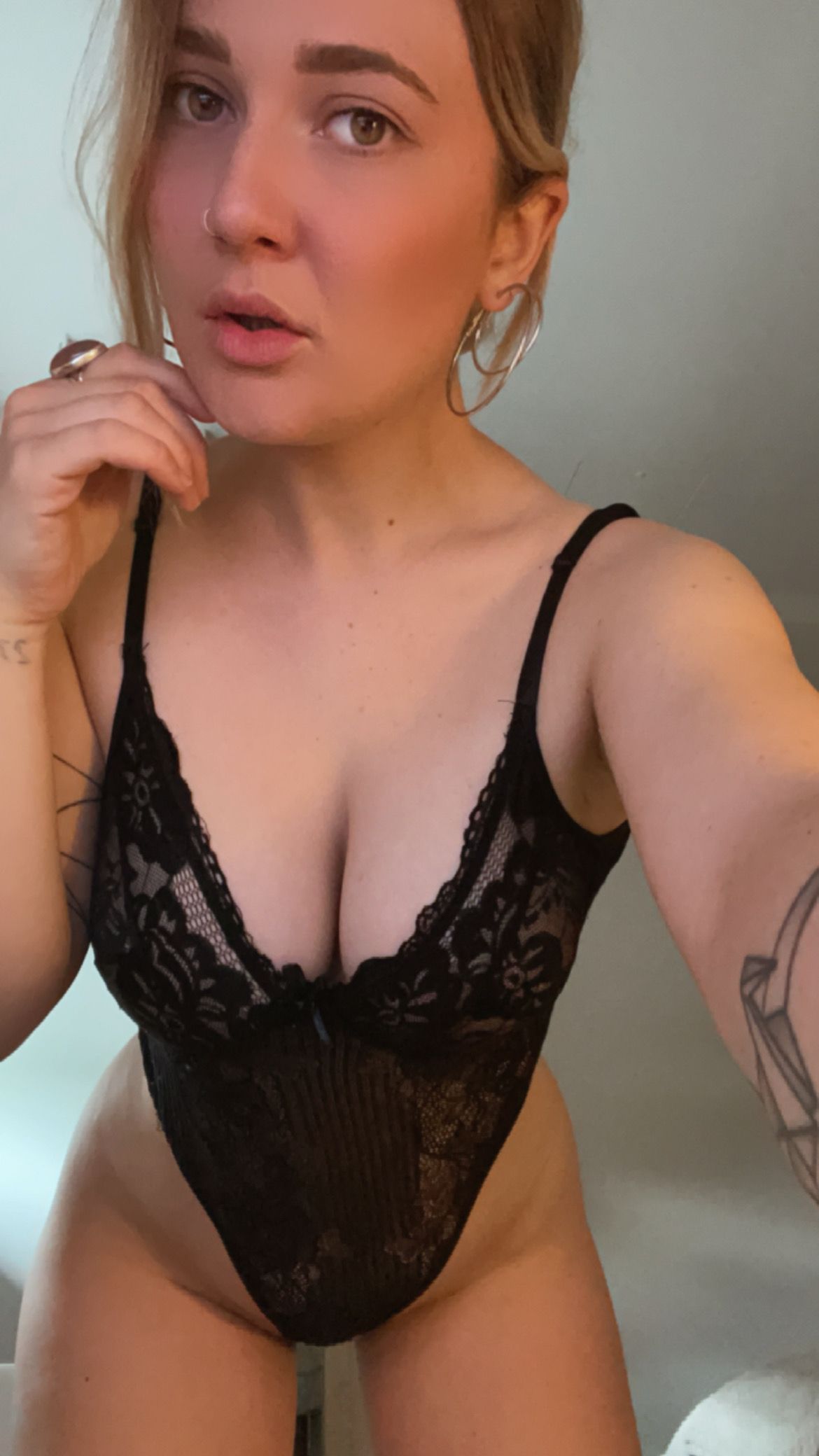 https://cdn.adultwork.com/gallery/G12/8550497.jpg