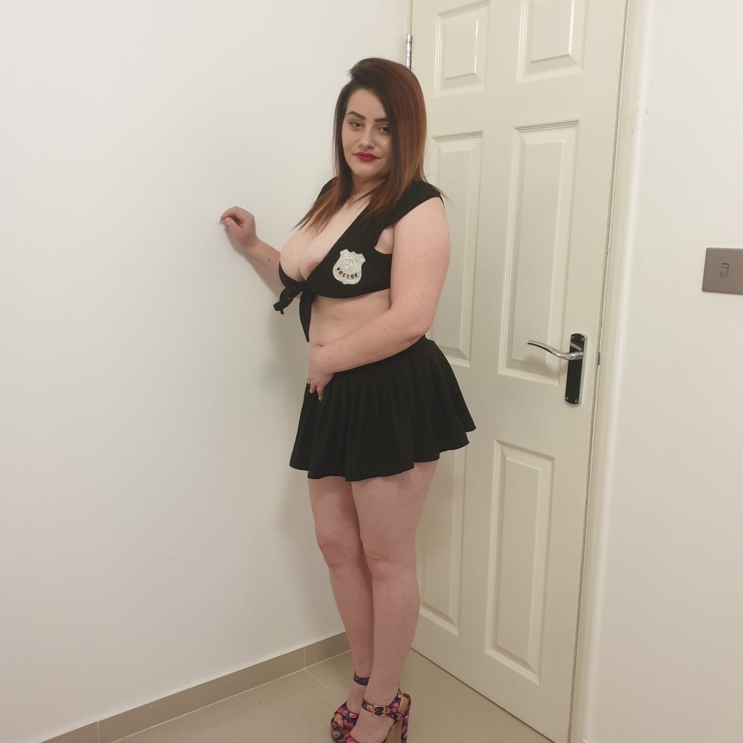 https://cdn.adultwork.com/gallery/G12/8551052.jpg