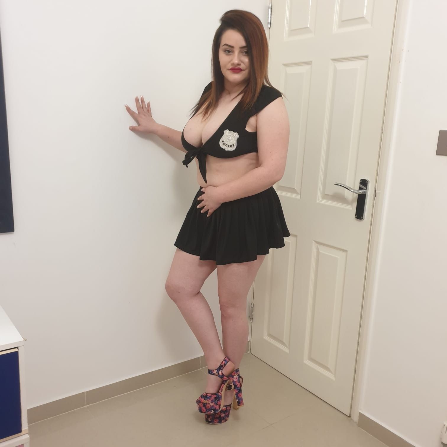 https://cdn.adultwork.com/gallery/G12/8551053.jpg