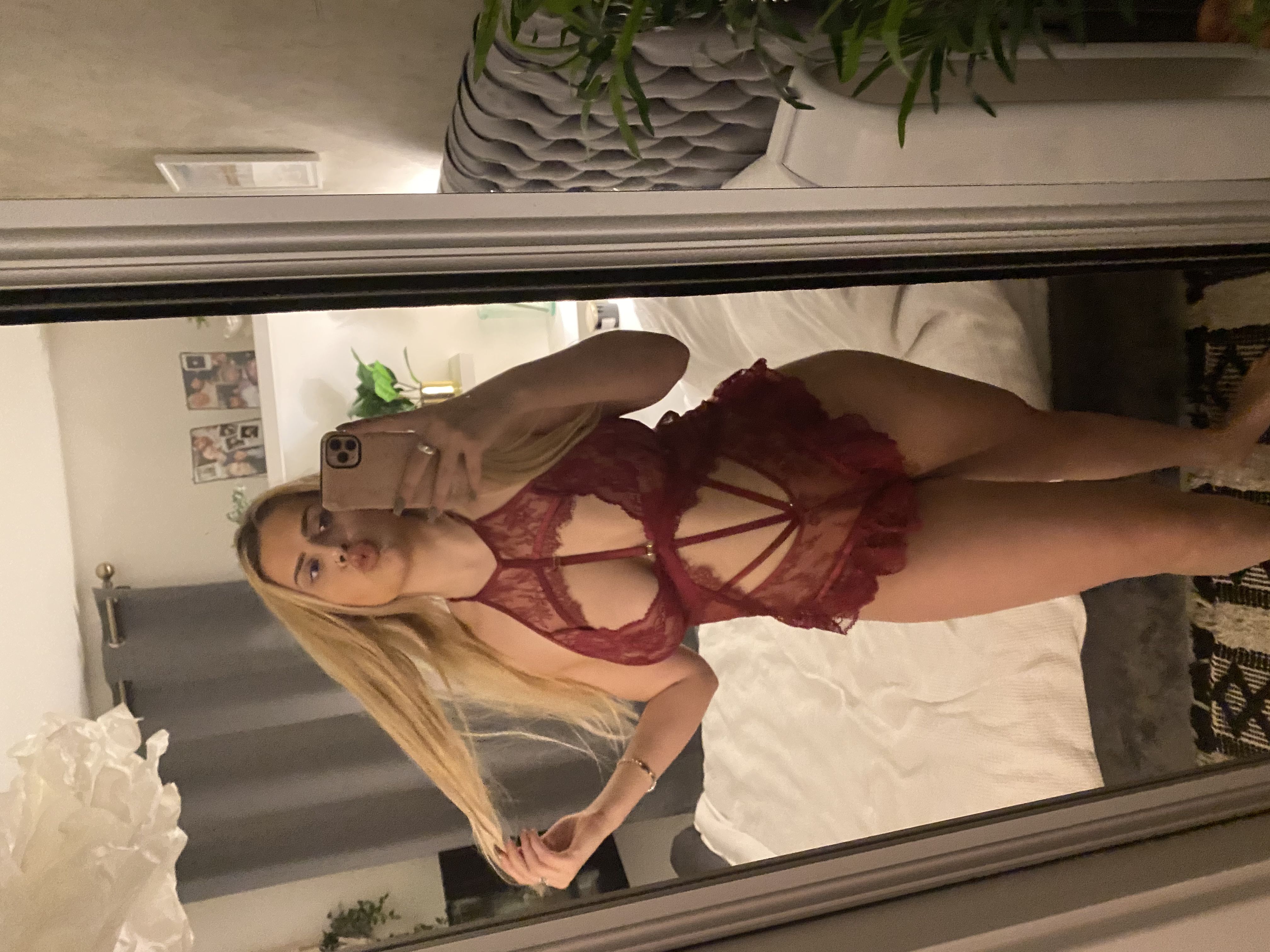 https://cdn.adultwork.com/gallery/G12/8551304.jpg