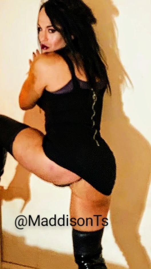 https://cdn.adultwork.com/gallery/G12/8552273.jpg