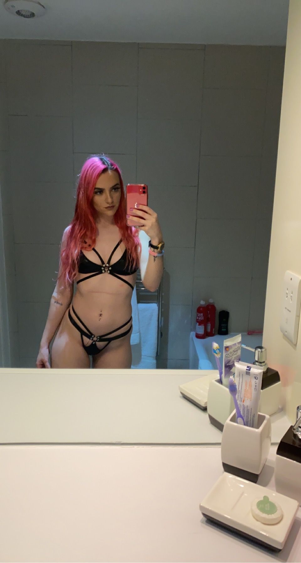 https://cdn.adultwork.com/gallery/G12/8560094.jpg